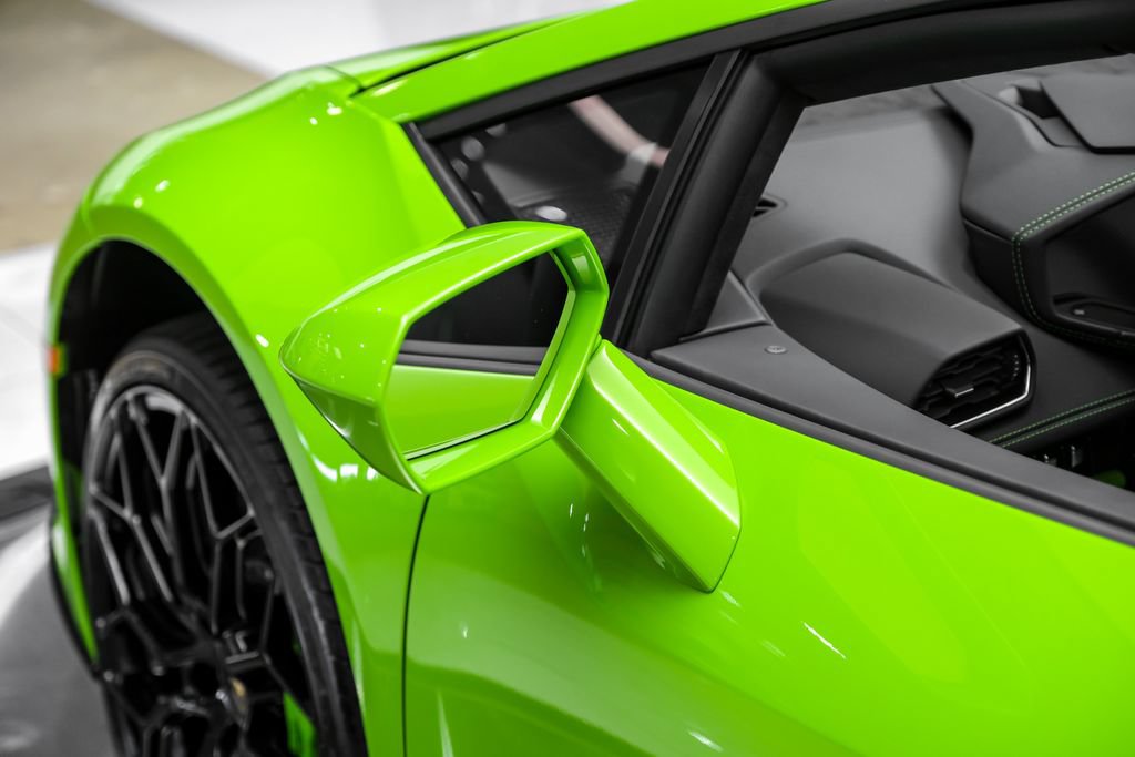 Used 2024 Lamborghini Huracan EVO AWD/4WD image 34