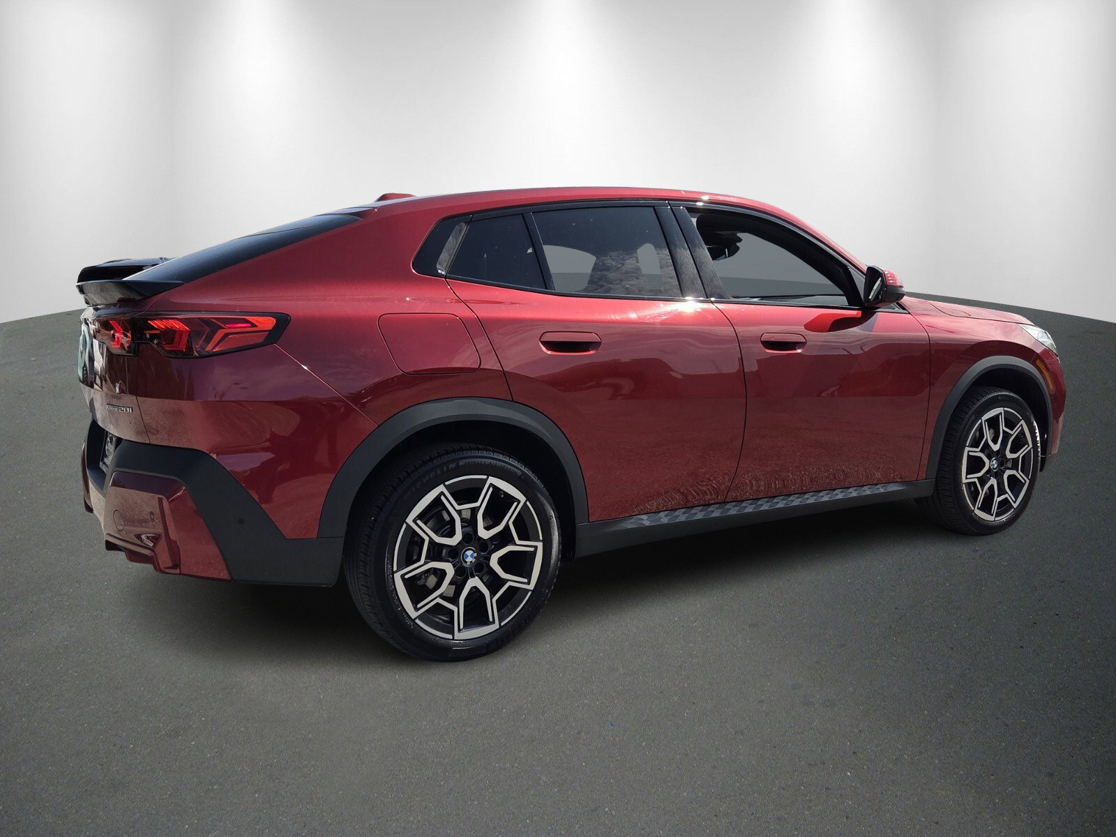 Certified 2025 BMW X2 xDrive28i image 7