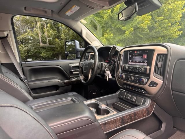 Used 2015 GMC Sierra 2500 Denali w/ Duramax Plus Package AWD/4WD image 26