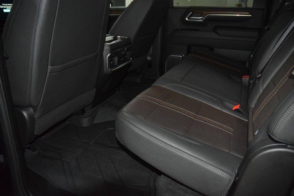 Used 2024 Chevrolet Silverado 2500 High Country w/ Technology Package AWD/4WD image 50