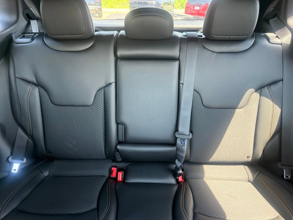 New 2026 Jeep Compass Latitude AWD/4WD image 30