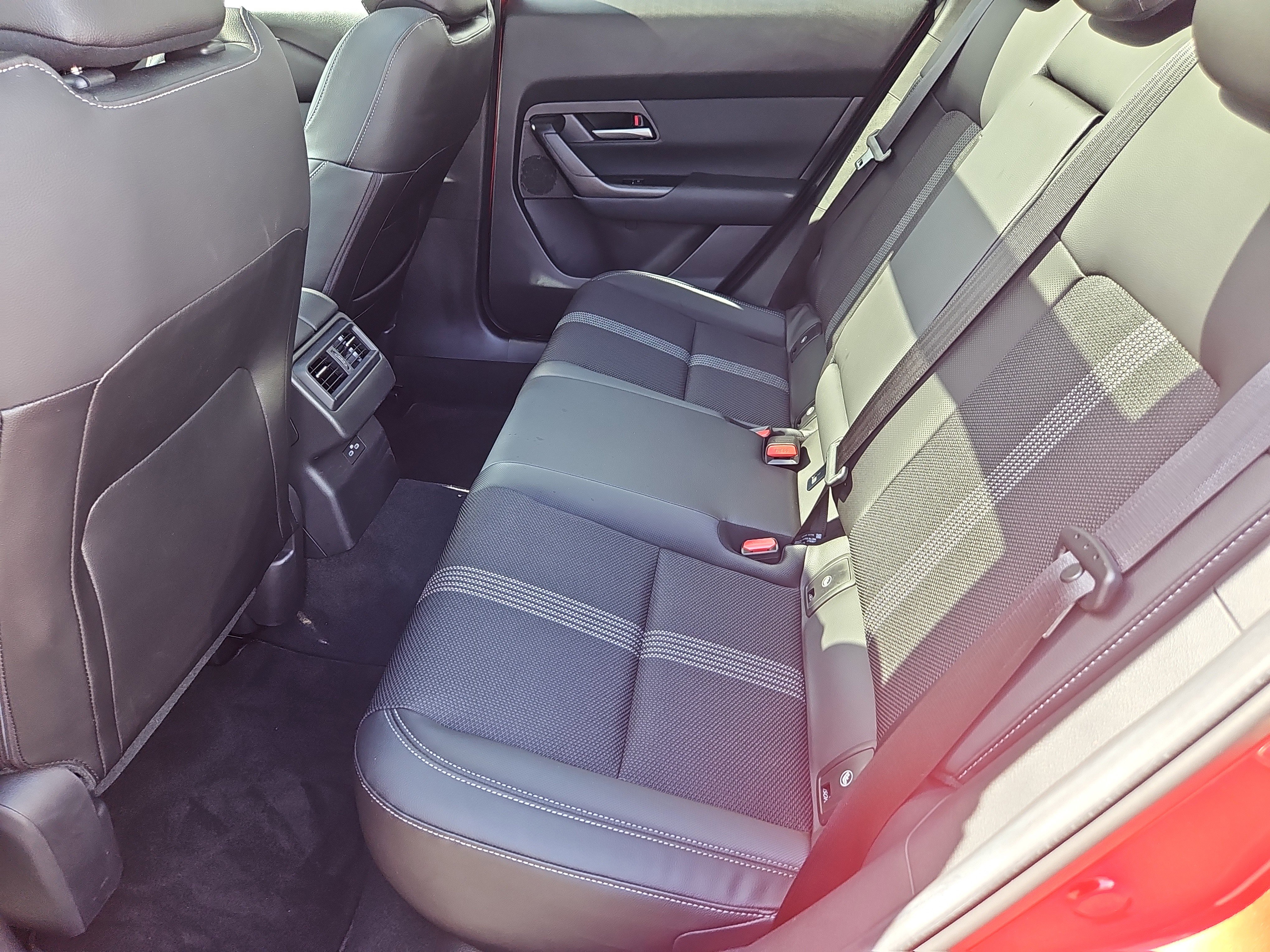 Certified 2025 MAZDA CX-50 AWD 2.5 S w/ Premium Package image 32