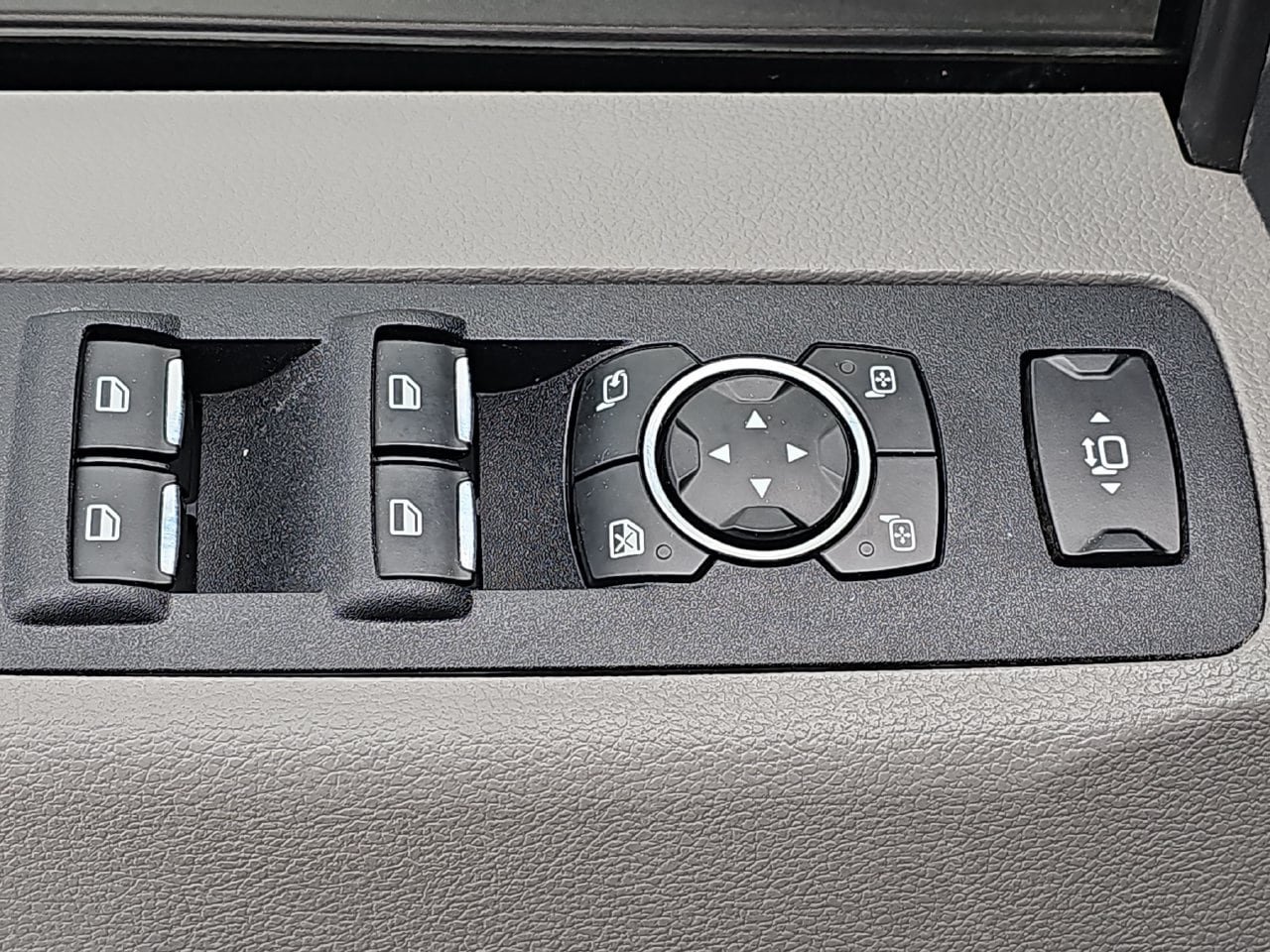 Used 2017 Ford F350 XLT AWD/4WD image 31