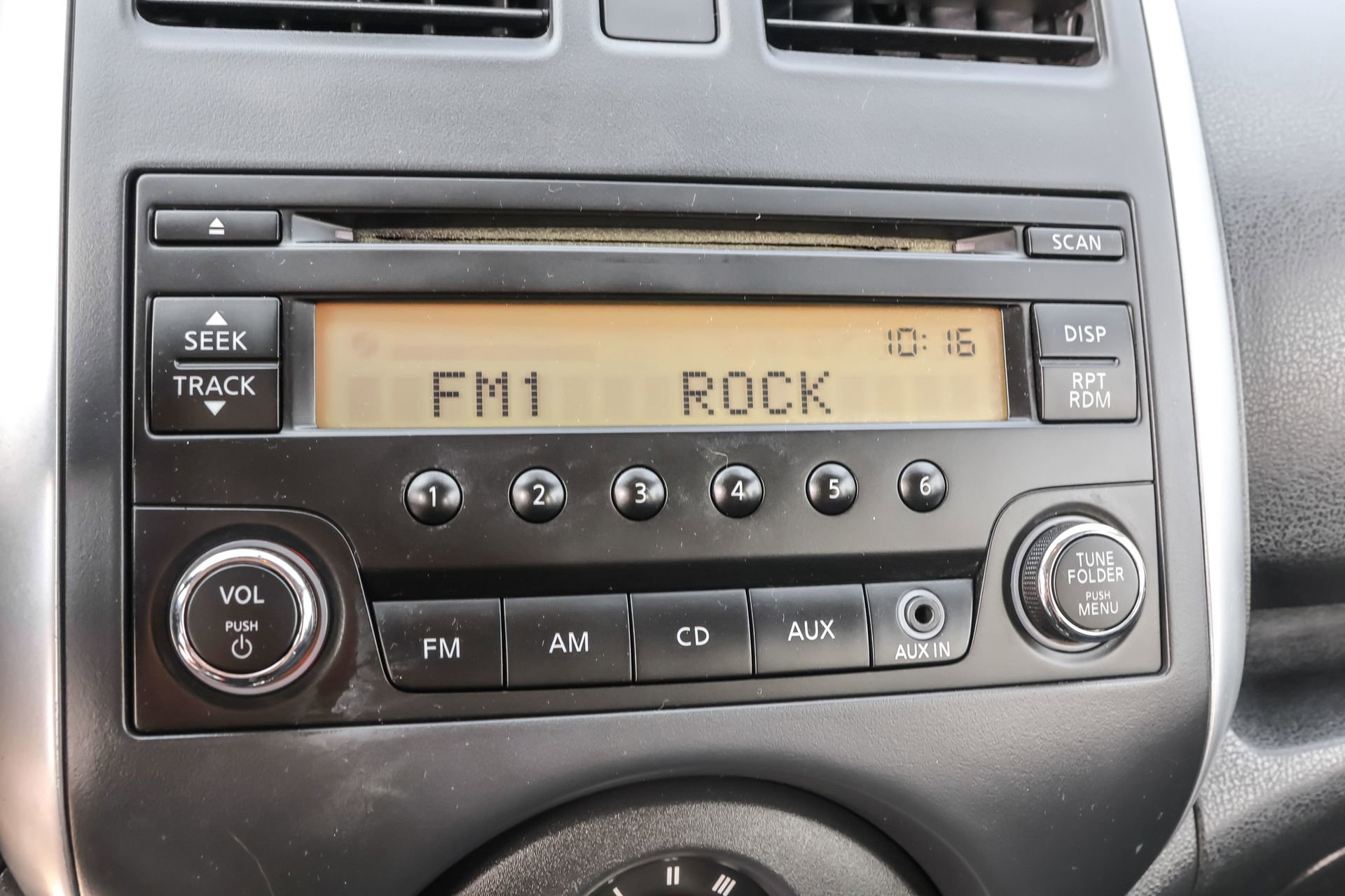 Used 2014 Nissan Versa Note SV w/ Sport Value Package image 28