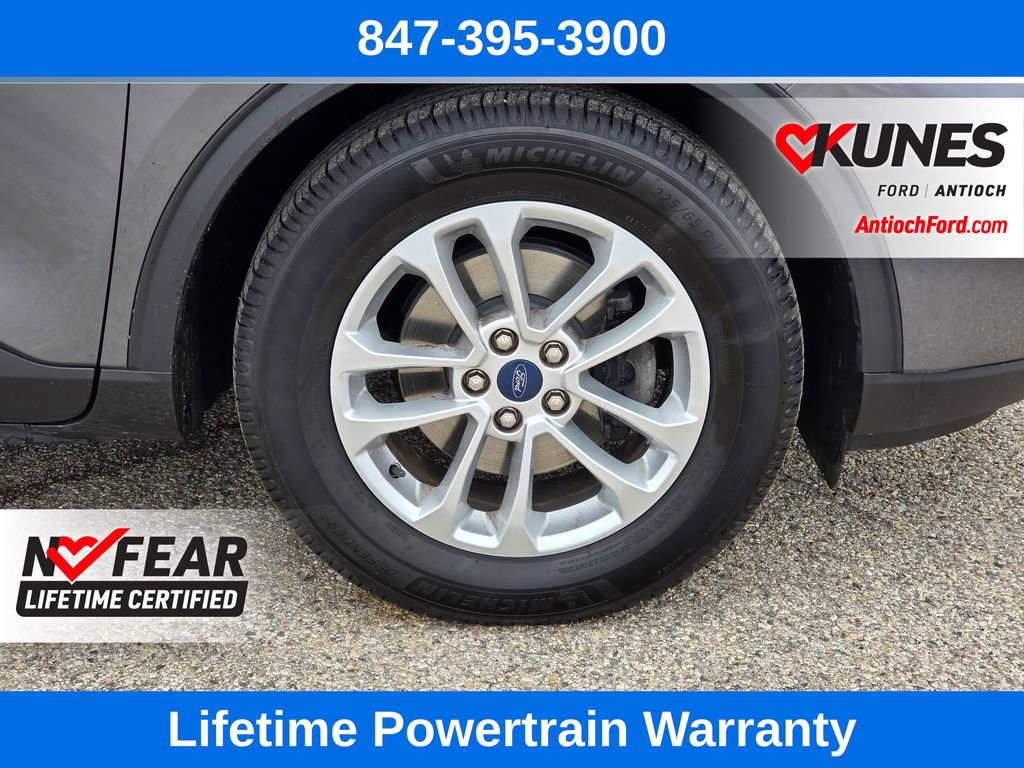Used 2022 Ford Escape SE w/ Cold Weather Package FWD image 9