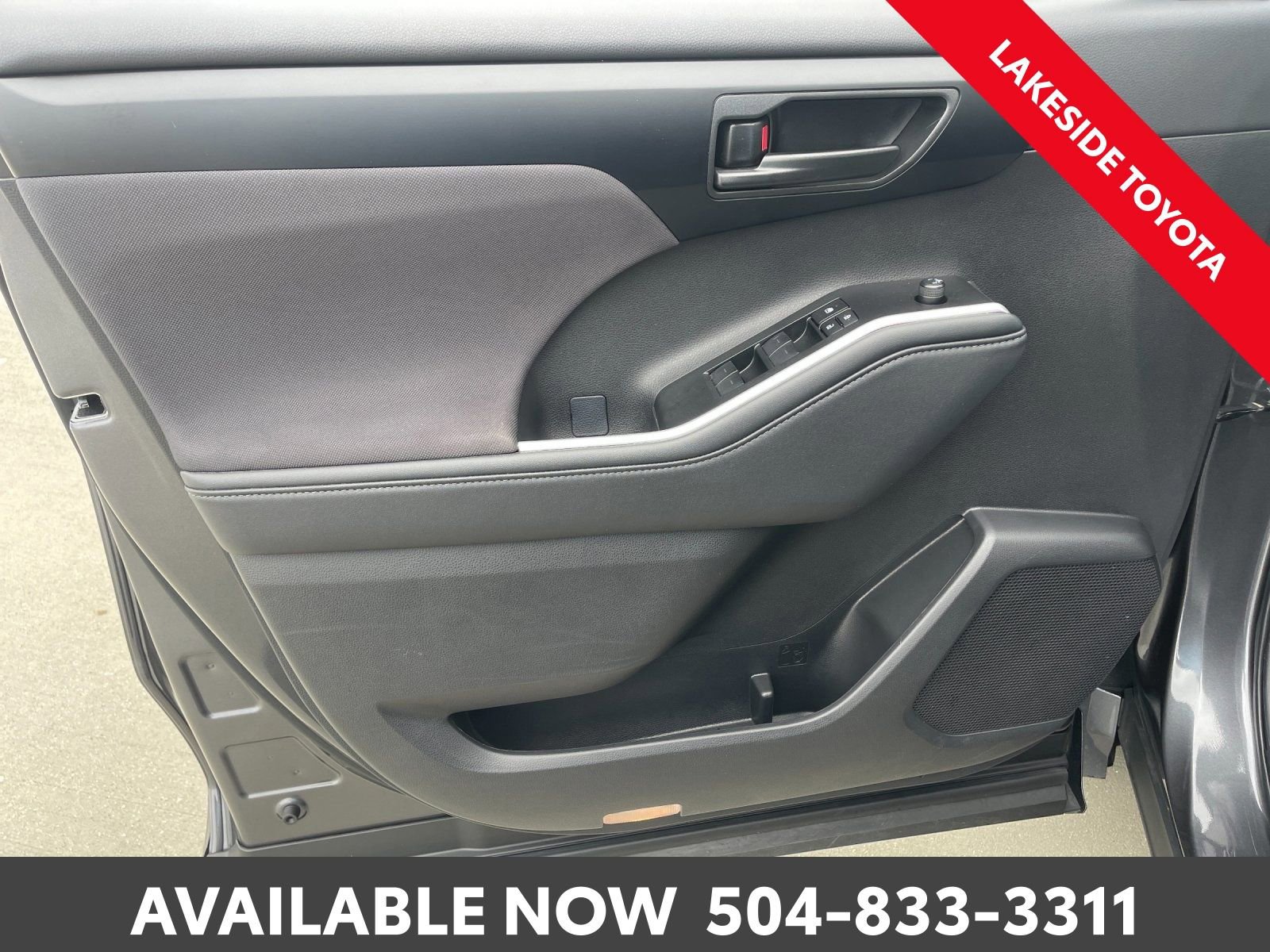 Used 2025 Toyota Highlander LE image 25