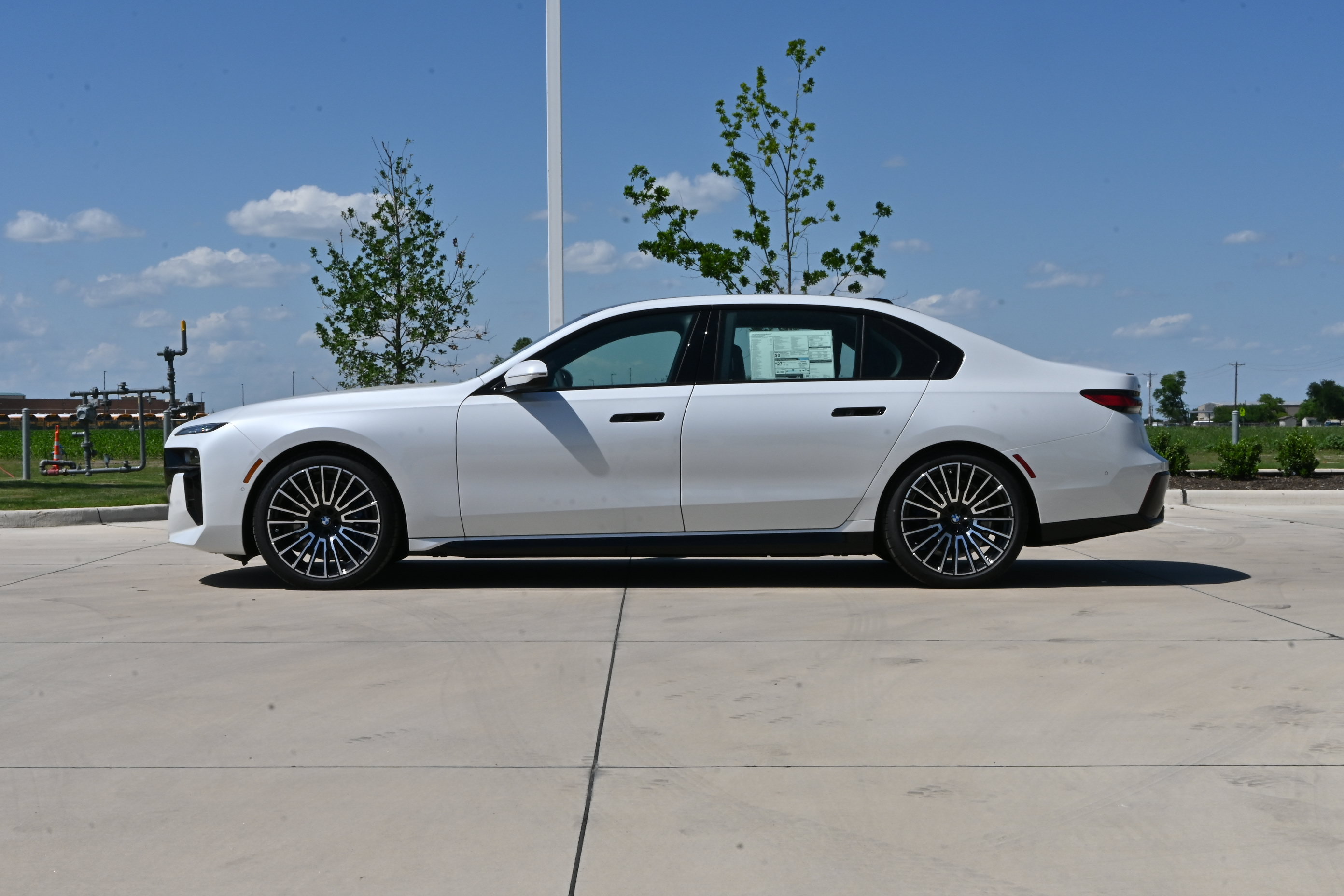 New 2026 BMW 740i xDrive w/ Executive Package AWD/4WD image 5