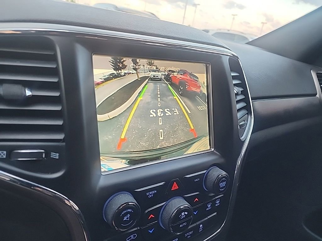 Used 2017 Jeep Grand Cherokee Altitude AWD/4WD image 20