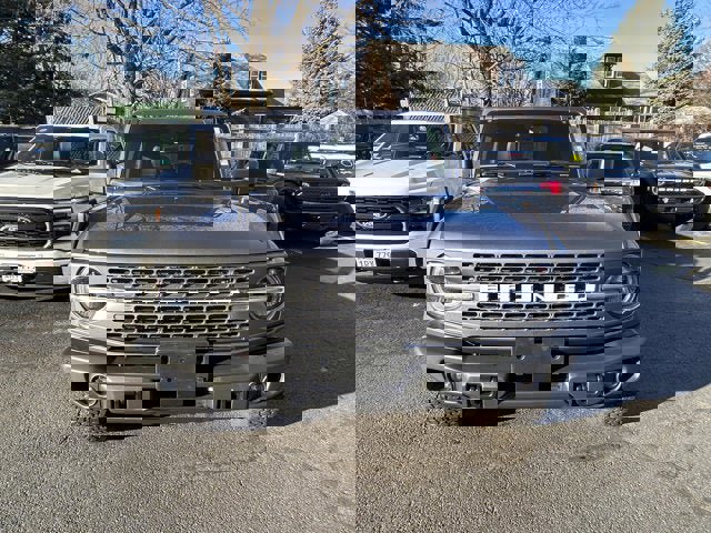 Used 2023 Ford Bronco Badlands image 2