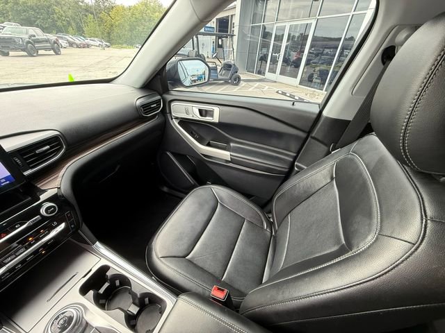 Used 2021 Ford Explorer Limited w/ Equipment Group 301A image 25