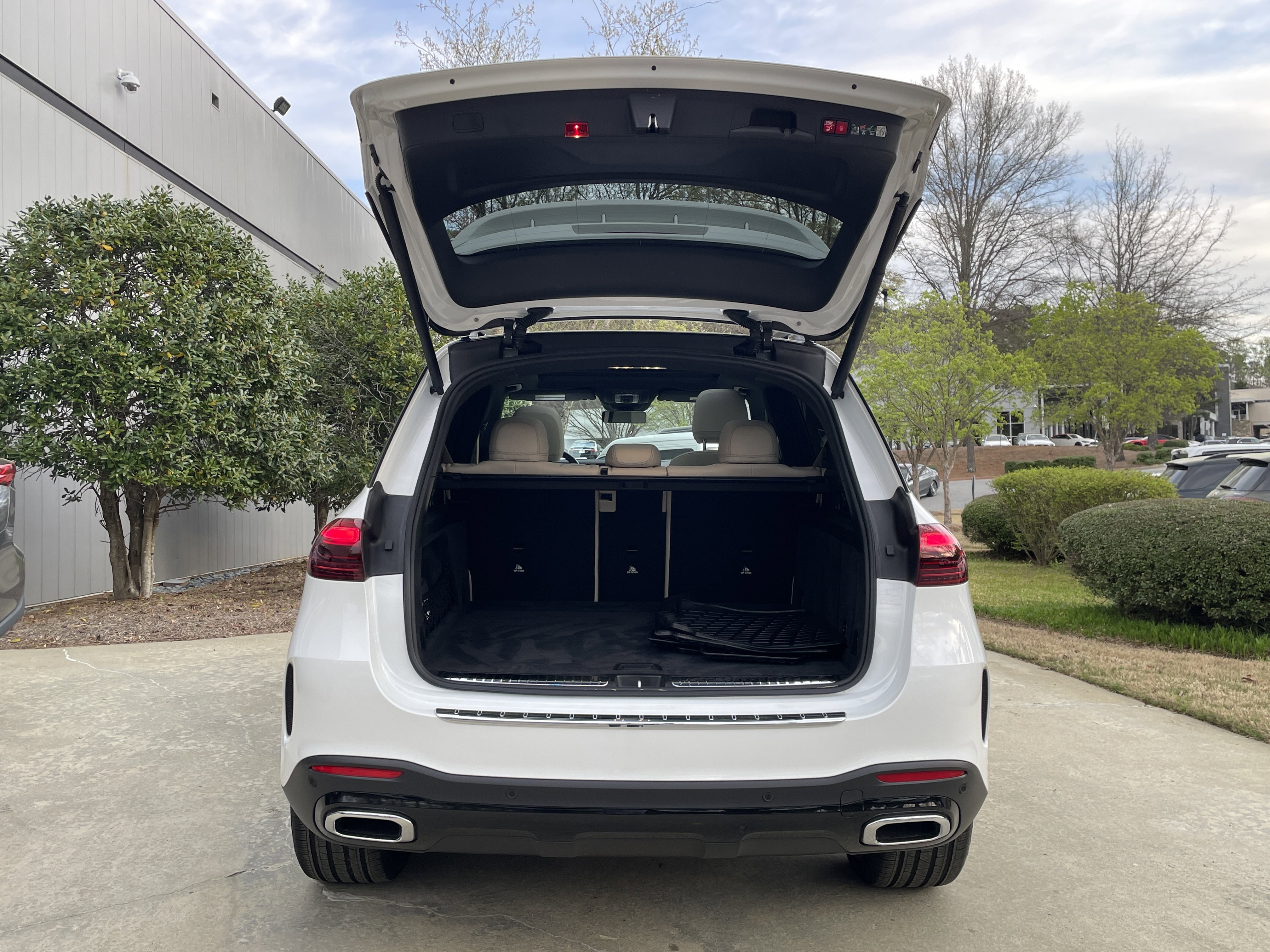 Certified 2025 Mercedes-Benz GLE 450 4MATIC image 9