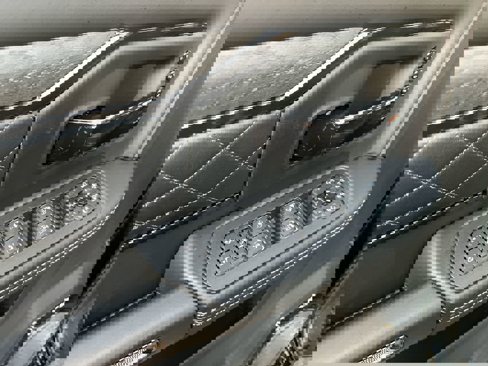 Used 2025 RAM 3500 Limited image 13