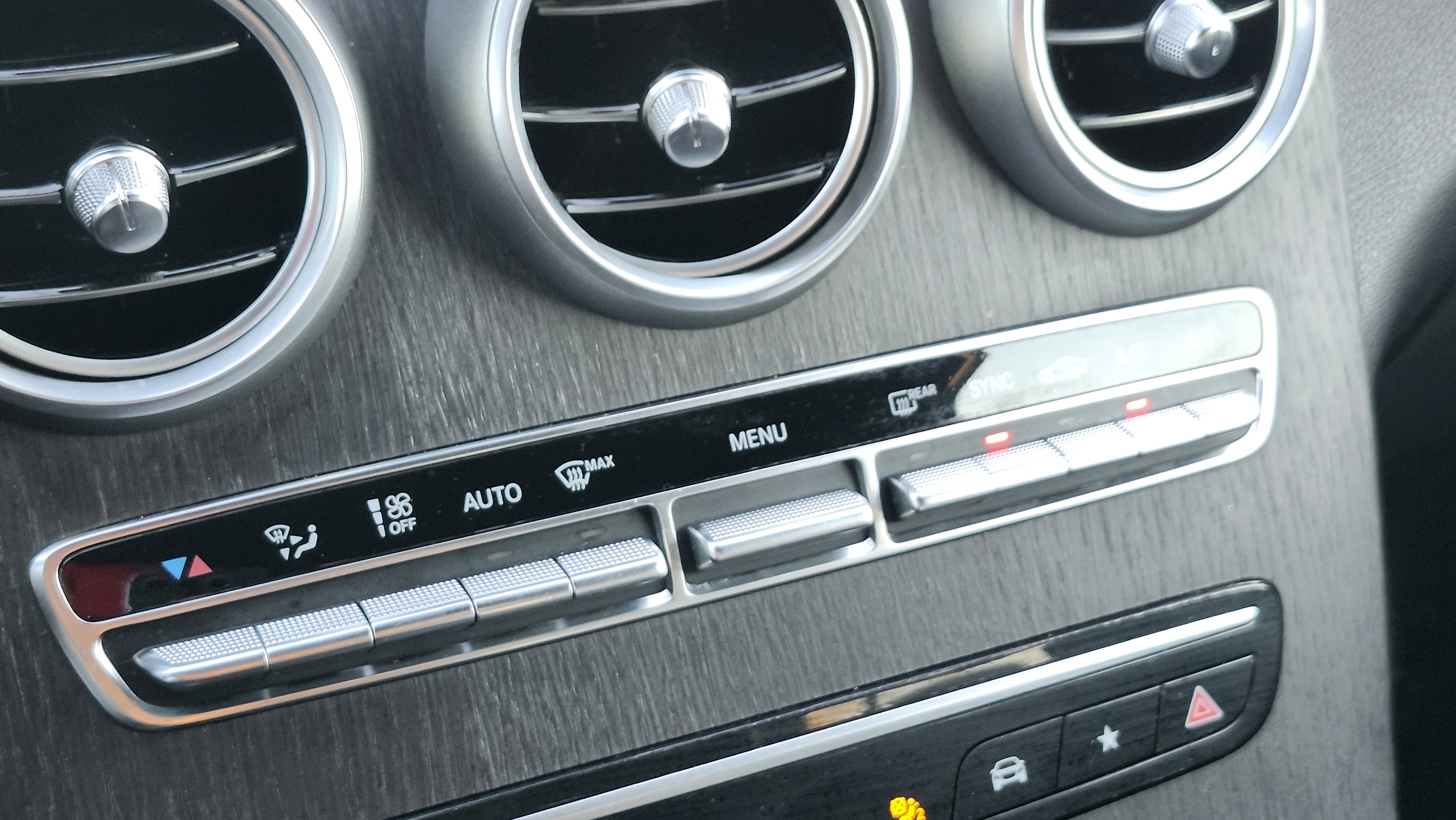 Used 2020 Mercedes-Benz GLC 300 4MATIC w/ Exterior Lighting Package image 28