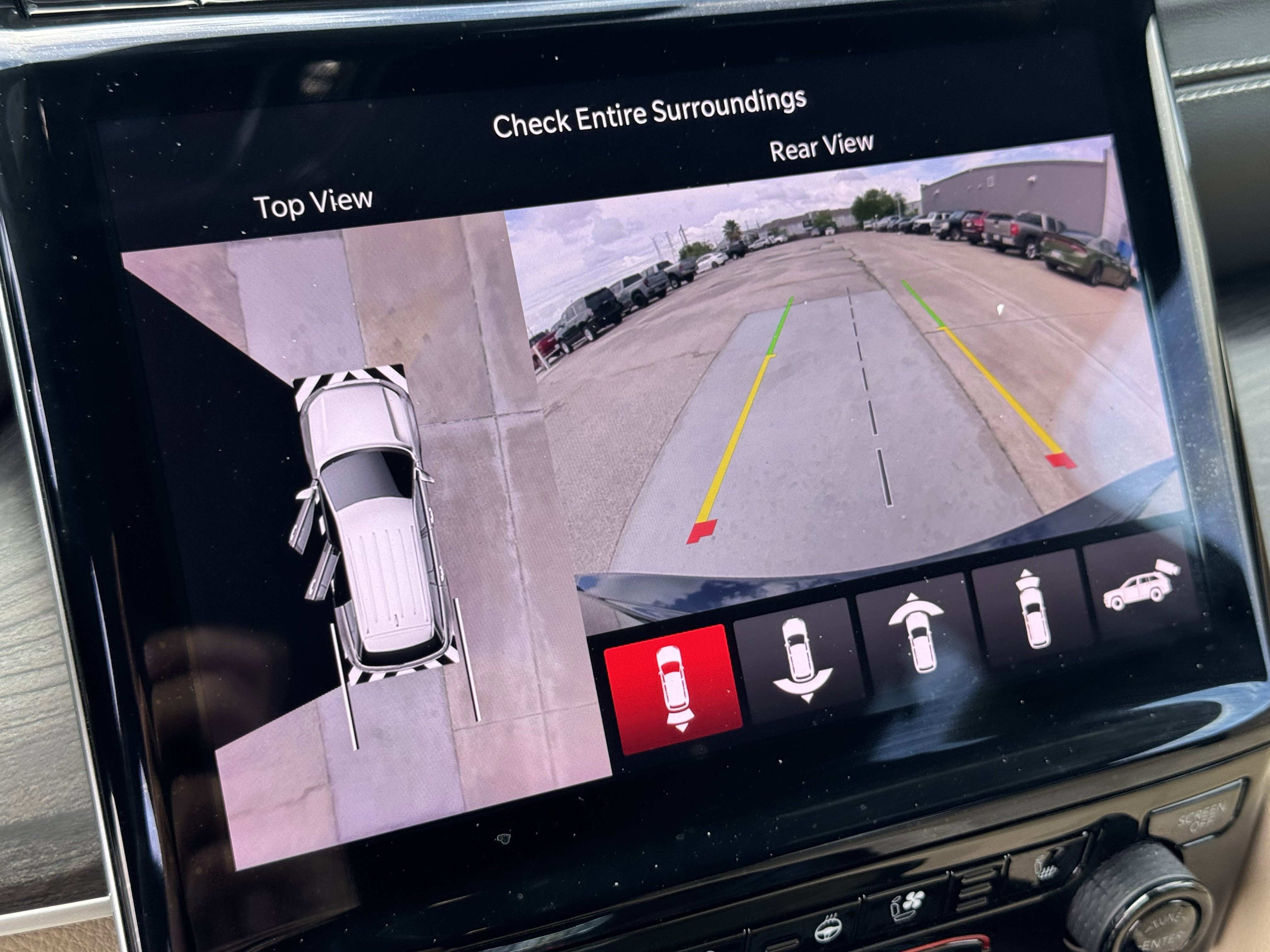 Used 2023 Jeep Grand Cherokee Limited w/ Luxury Tech Group II image 28