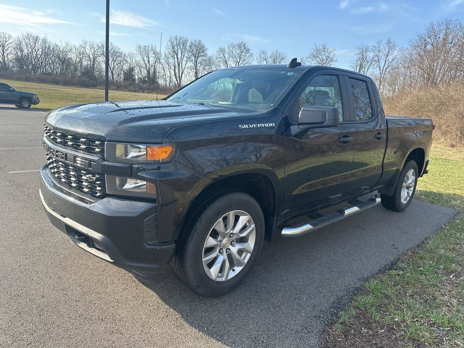 Used 2022 Chevrolet Silverado 1500 Custom image 2