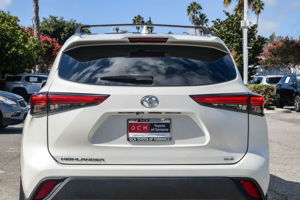 Used 2021 Toyota Highlander XLE FWD image 6