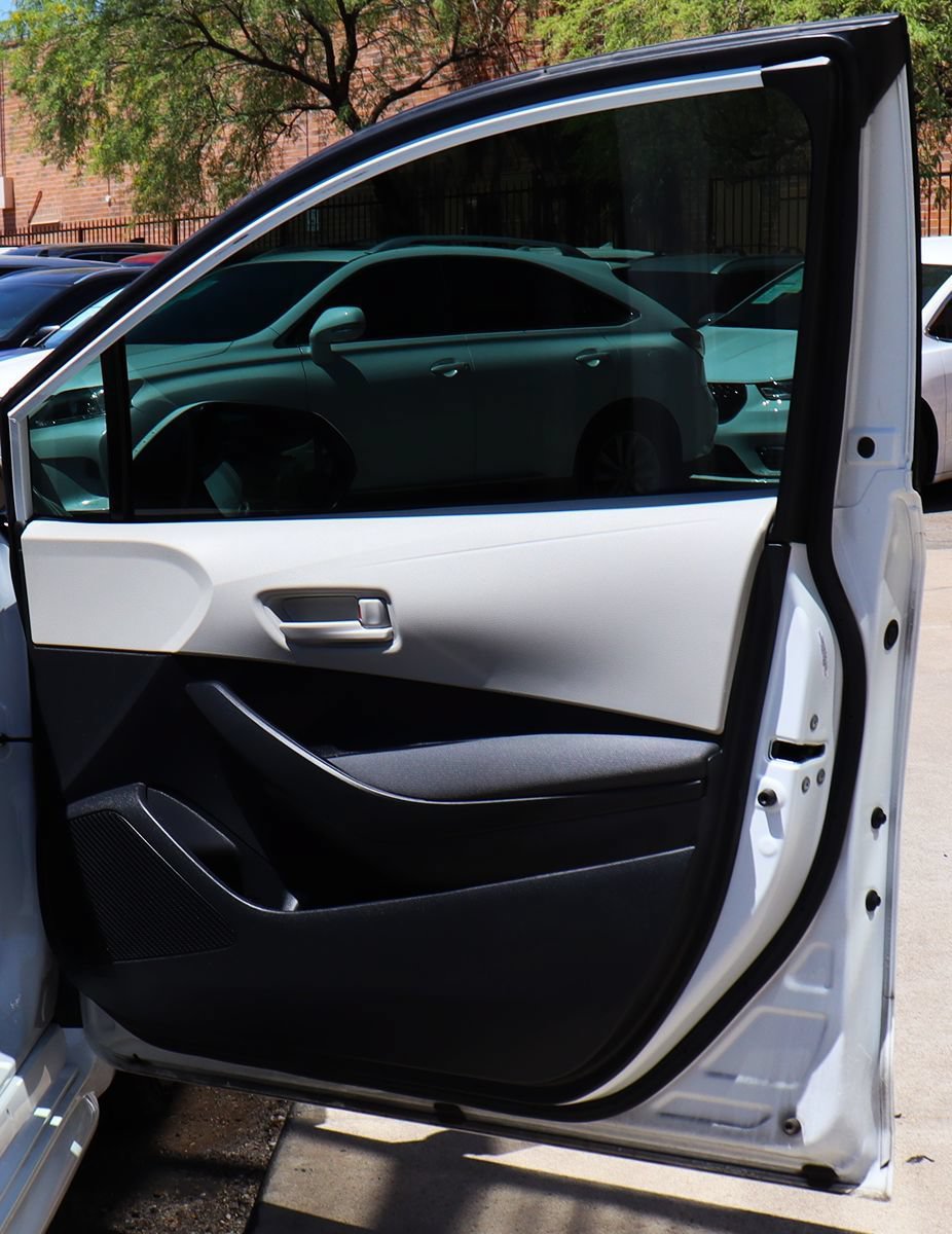 Used 2023 Toyota Corolla LE w/ Carpet Mat Package (TMS) FWD image 29
