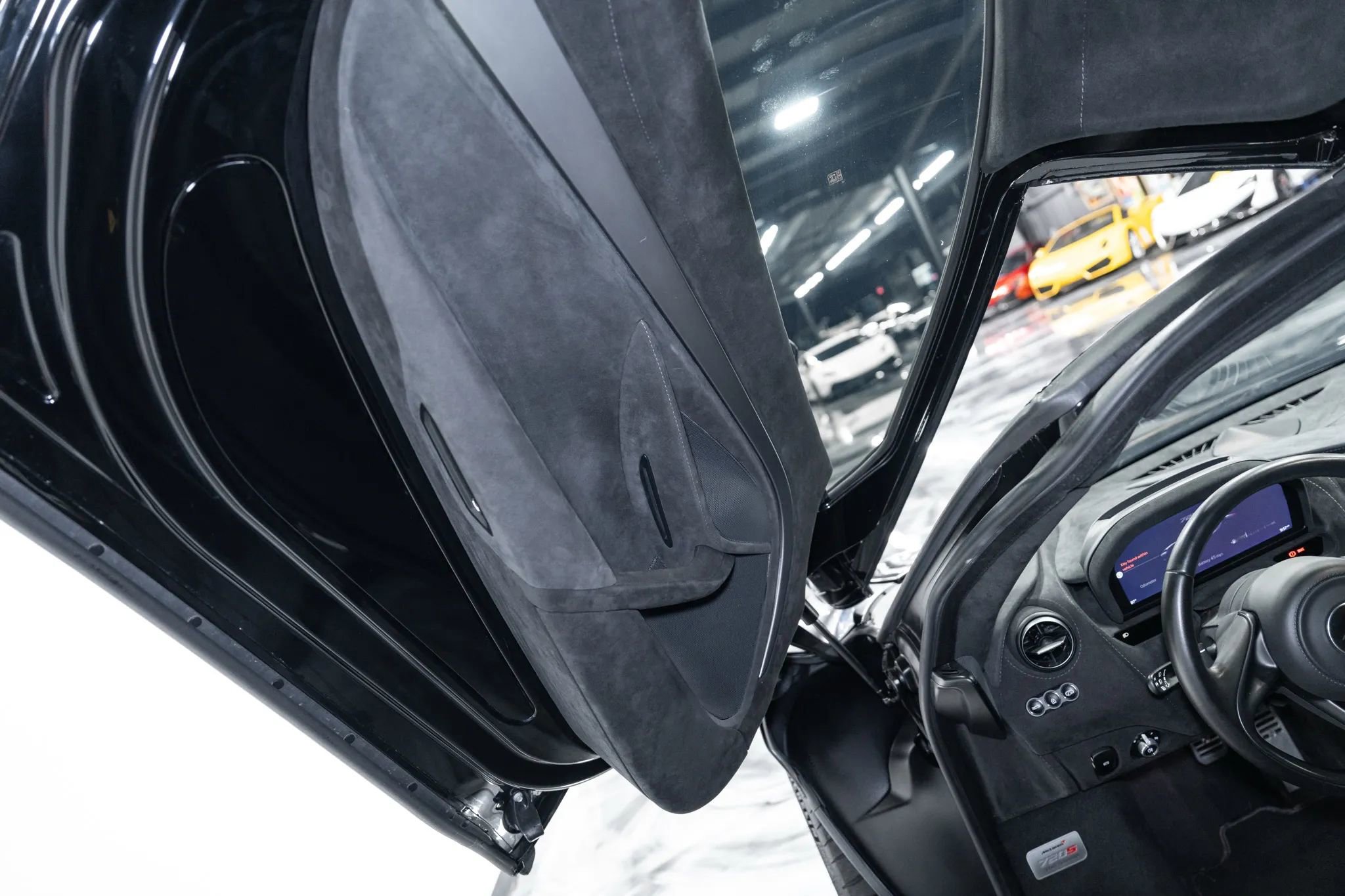 Used 2018 McLaren 720S image 27
