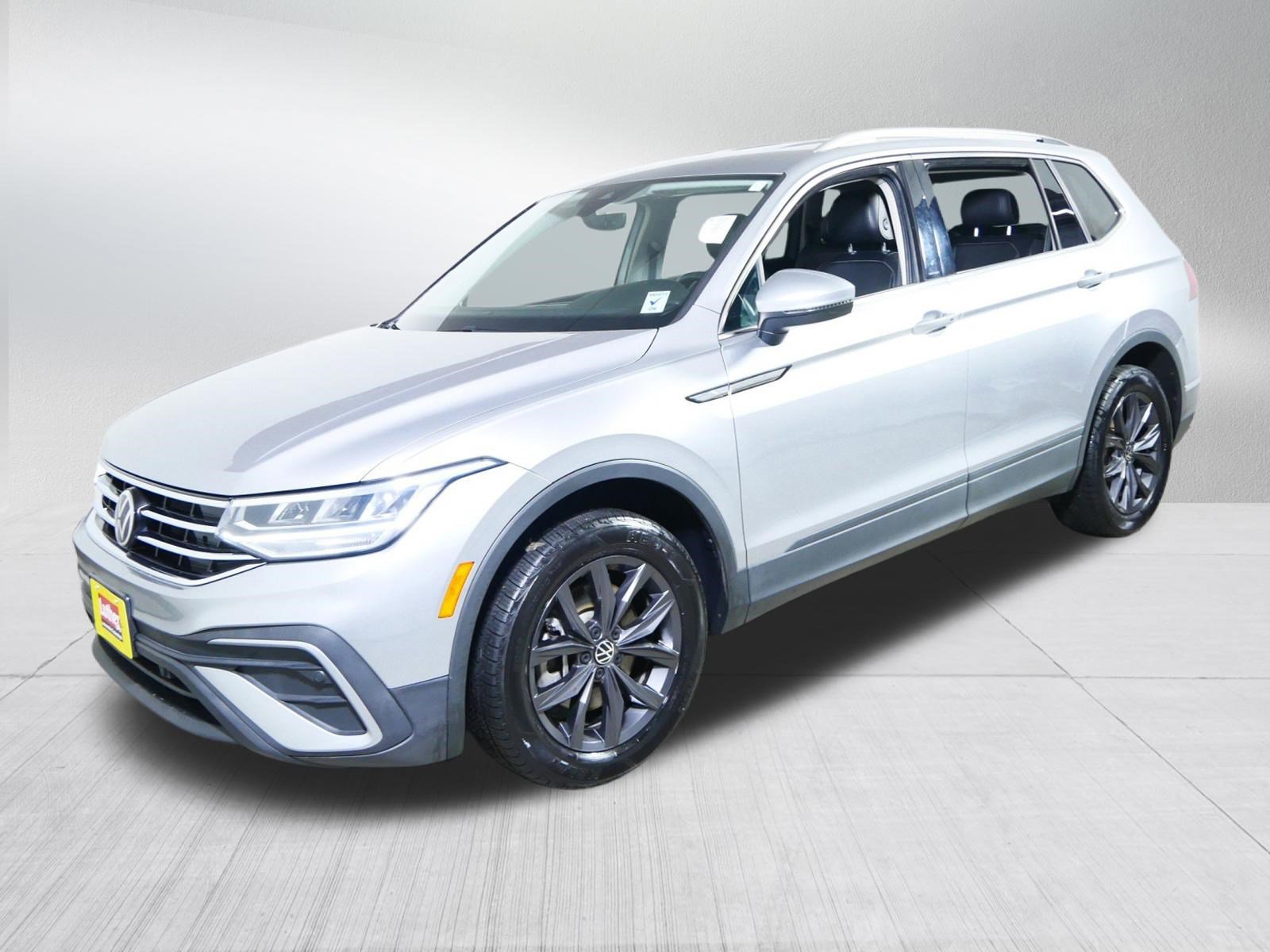 Used 2022 Volkswagen Tiguan SE FWD image 3