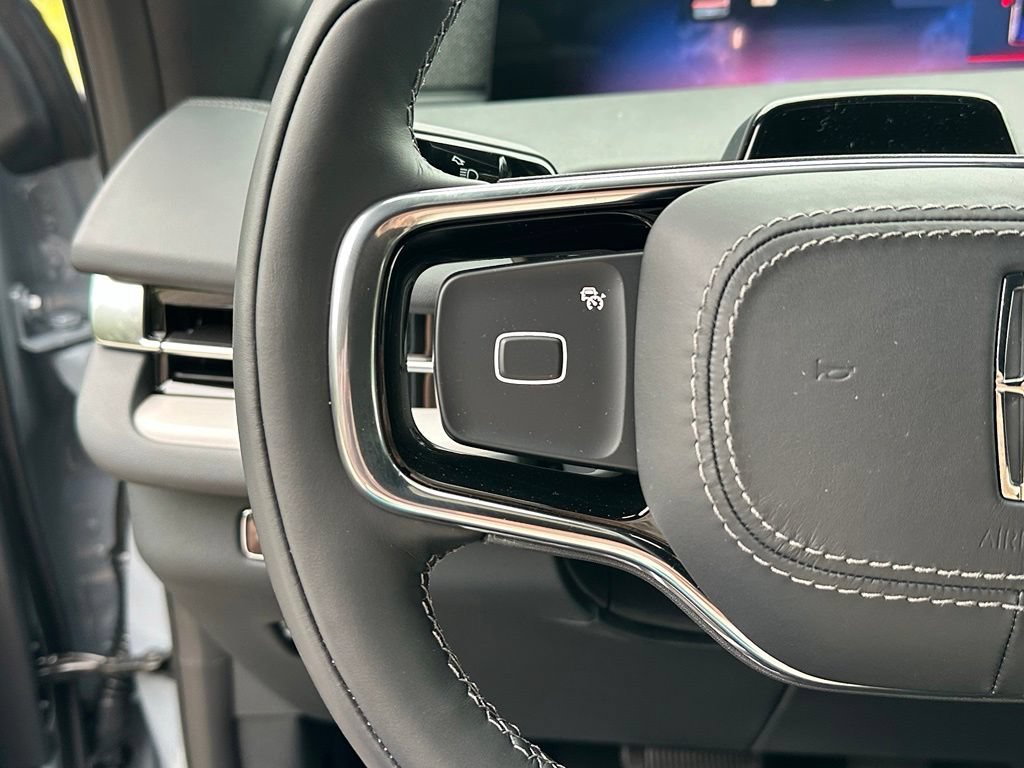 New 2027 Lincoln Navigator Reserve w/ Jet Appearance Package AWD/4WD image 9