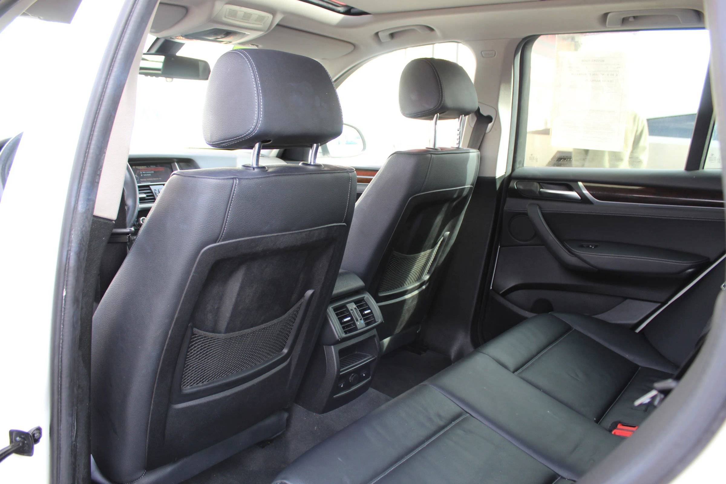 Used 2015 BMW X3 xDrive28d image 9