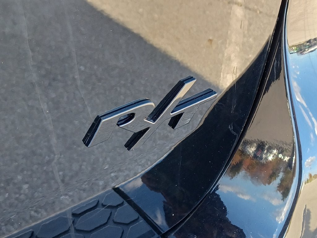 Used 2025 Dodge Durango R/T w/ Blacktop Package AWD/4WD image 34
