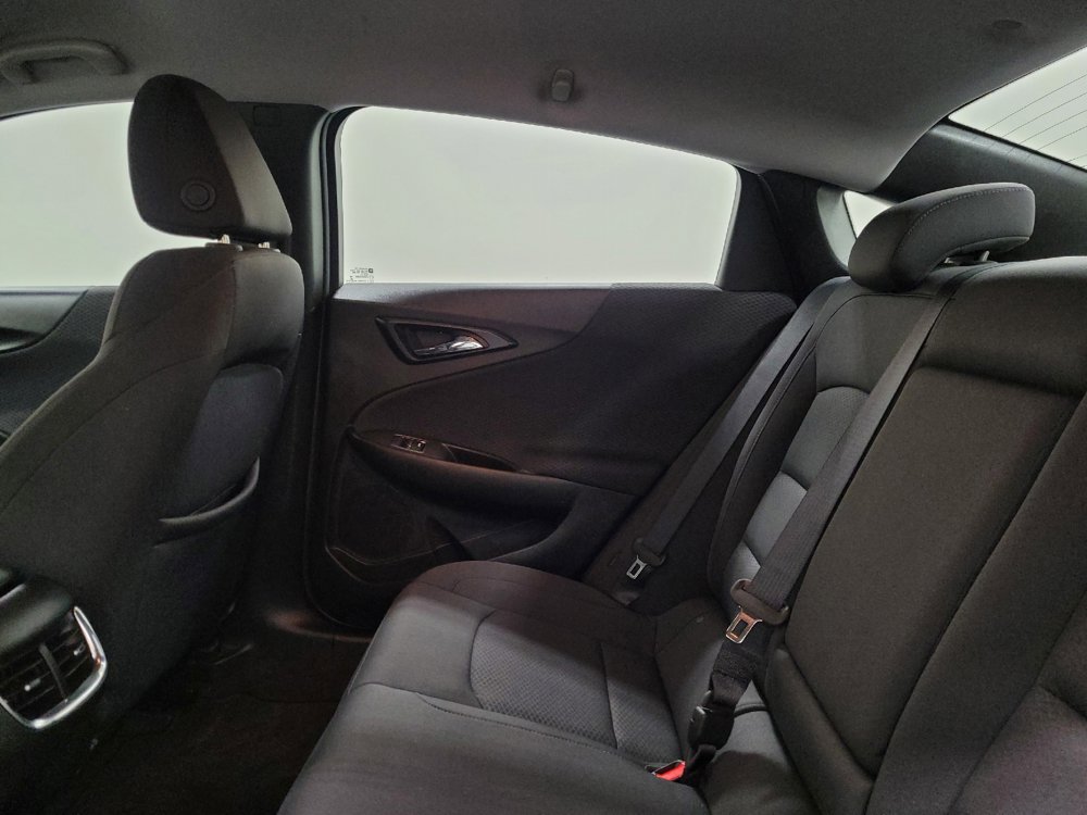 Used 2018 Chevrolet Malibu LT w/ Driver Confidence Package FWD image 18