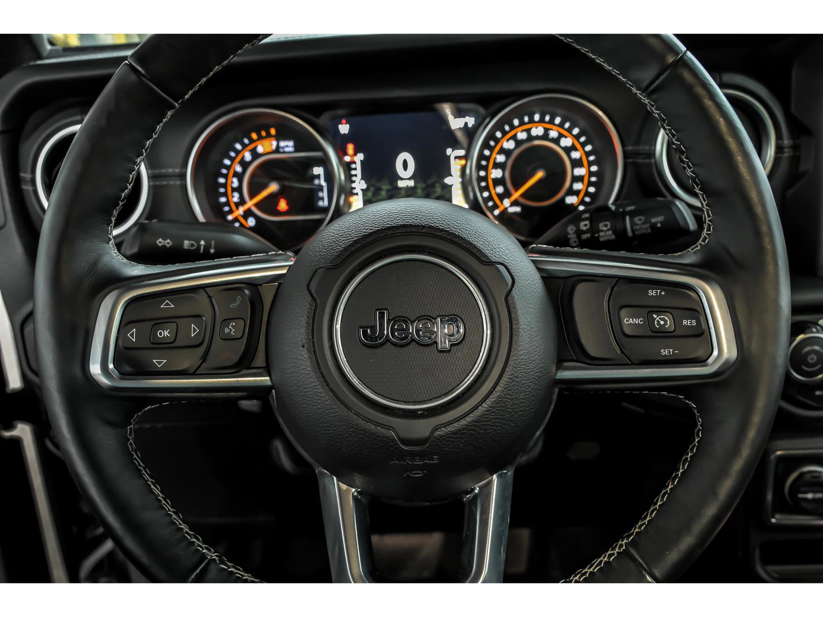 Used 2019 Jeep Wrangler Unlimited Sahara AWD/4WD image 17