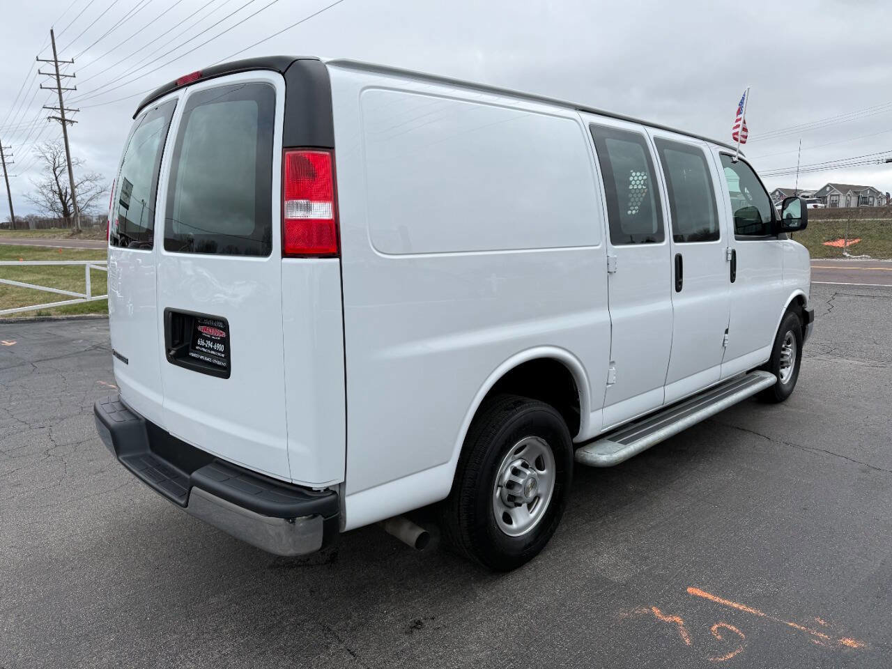 Used 2024 Chevrolet Express 2500 w/ Driver Convenience Package image 5