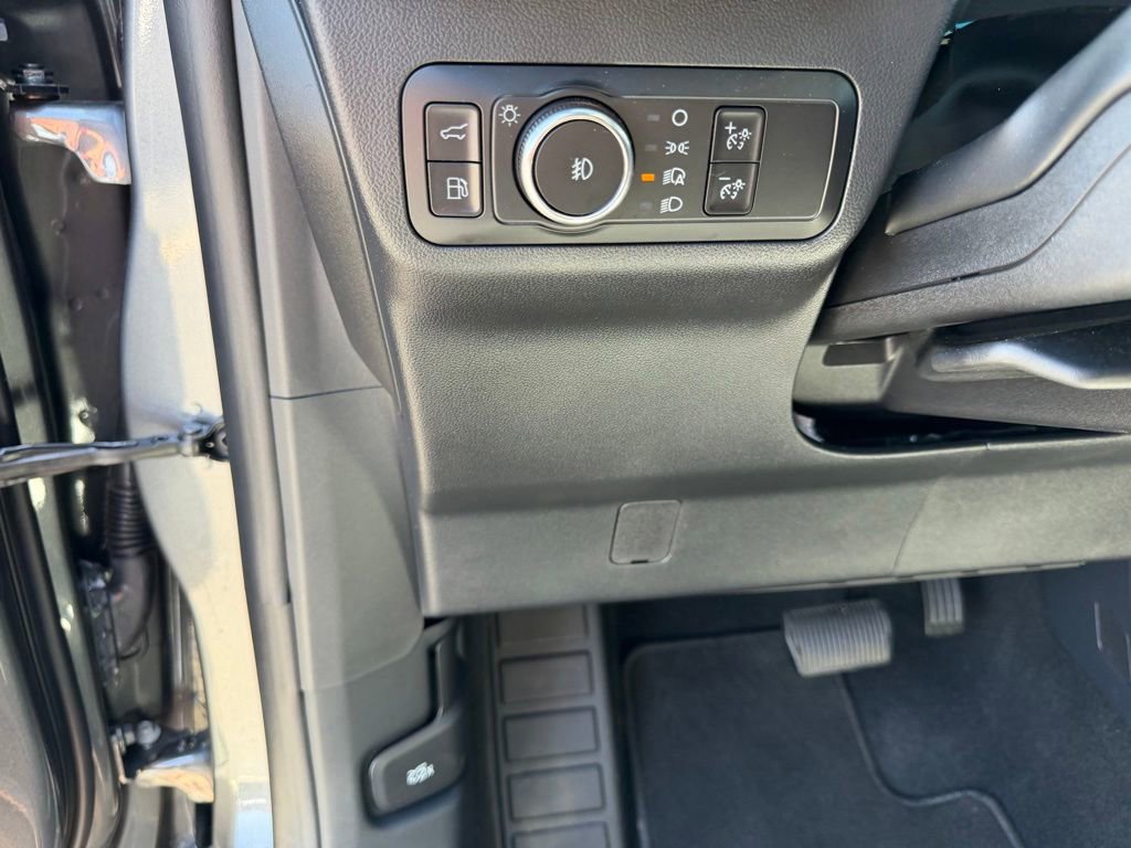 Used 2025 Ford Escape ST-Line Select AWD/4WD image 17