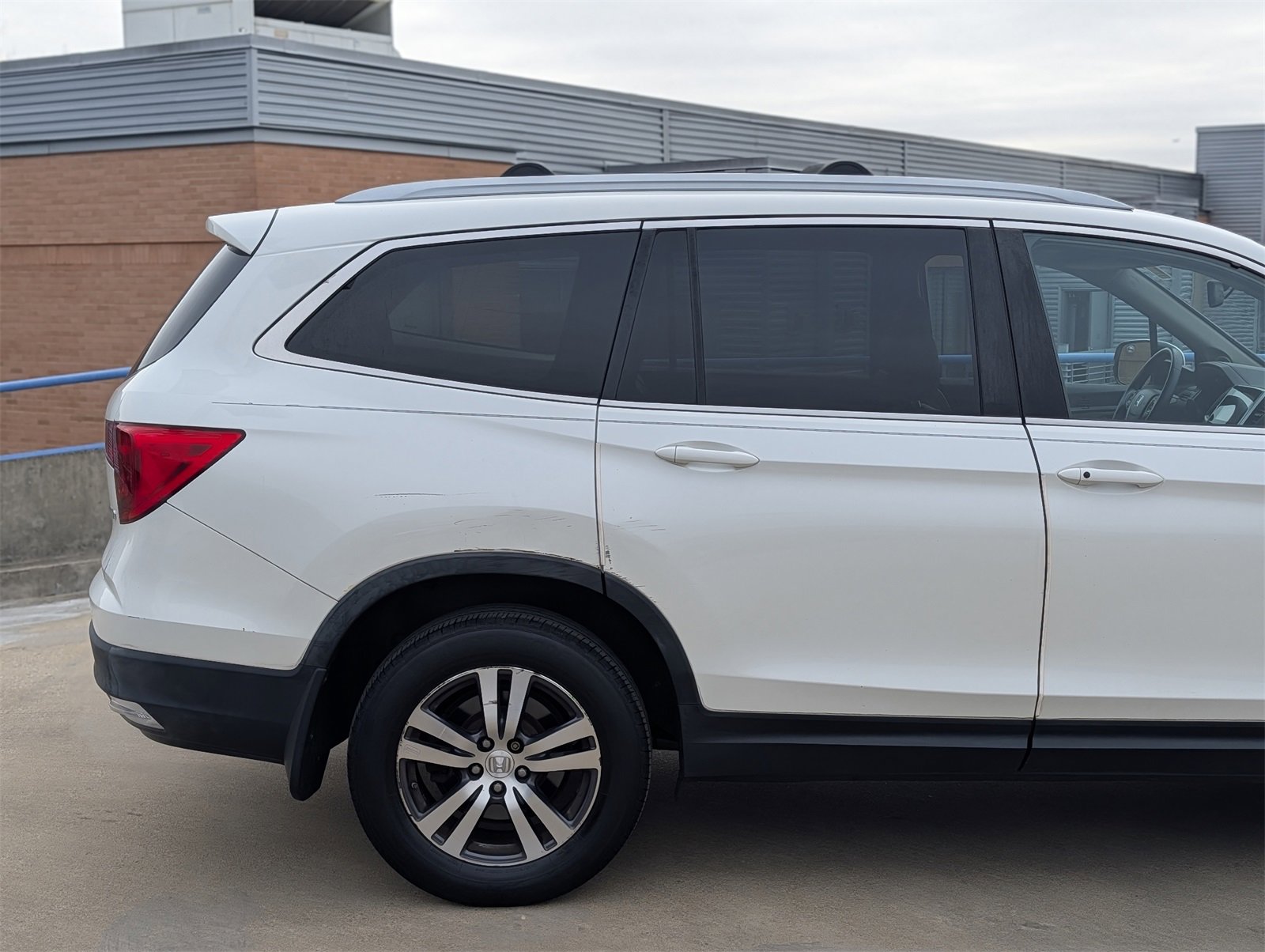 Used 2017 Honda Pilot EX-L image 7