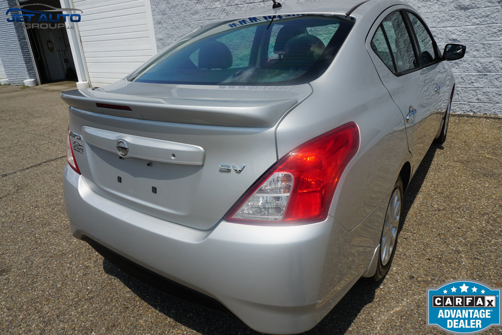 Used 2016 Nissan Versa SV w/ Fog Lights Package FWD image 11
