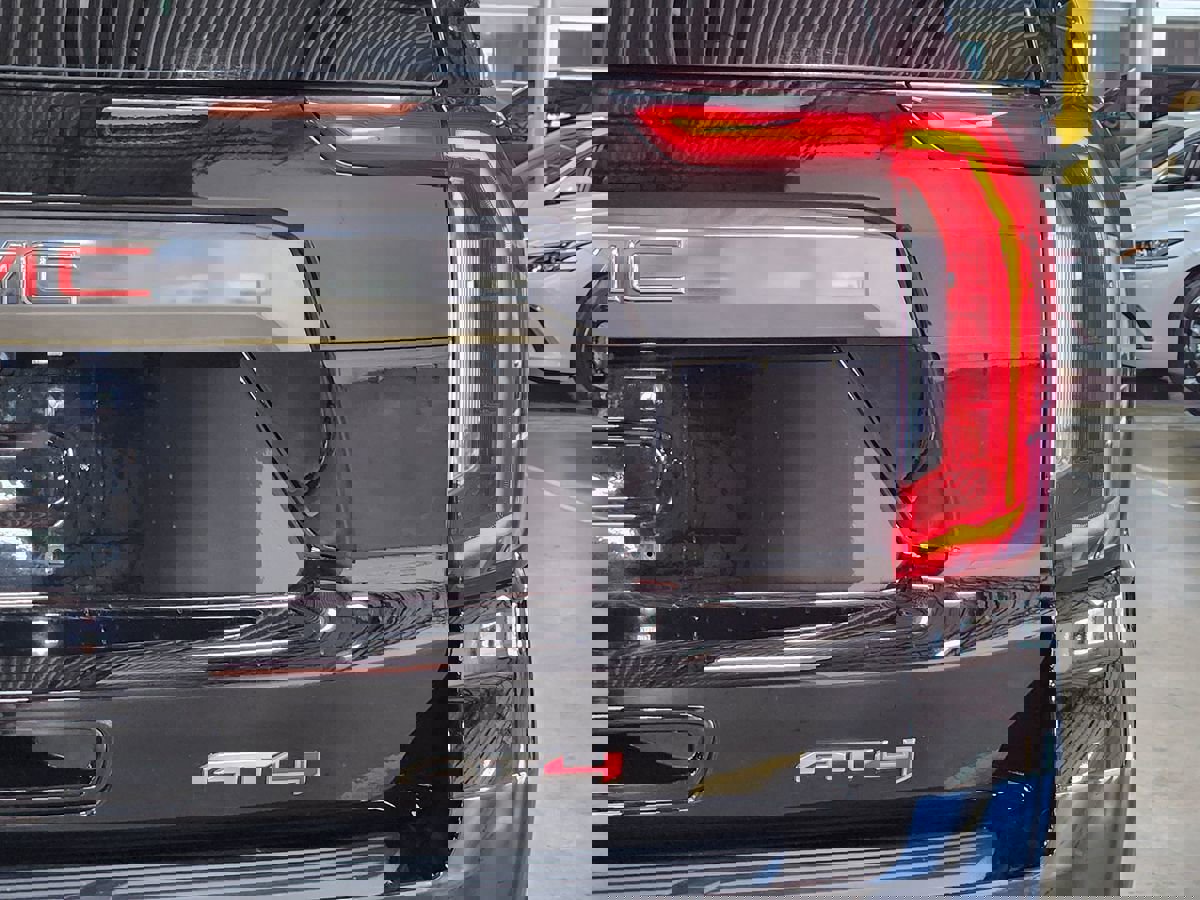 Used 2023 GMC Yukon XL AT4 w/ AT4 Premium Package image 22