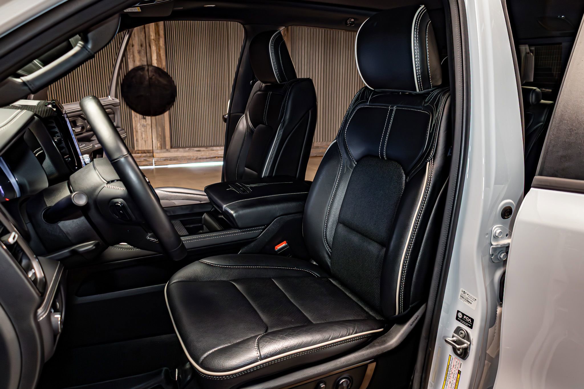 Used 2023 RAM 1500 Limited image 24