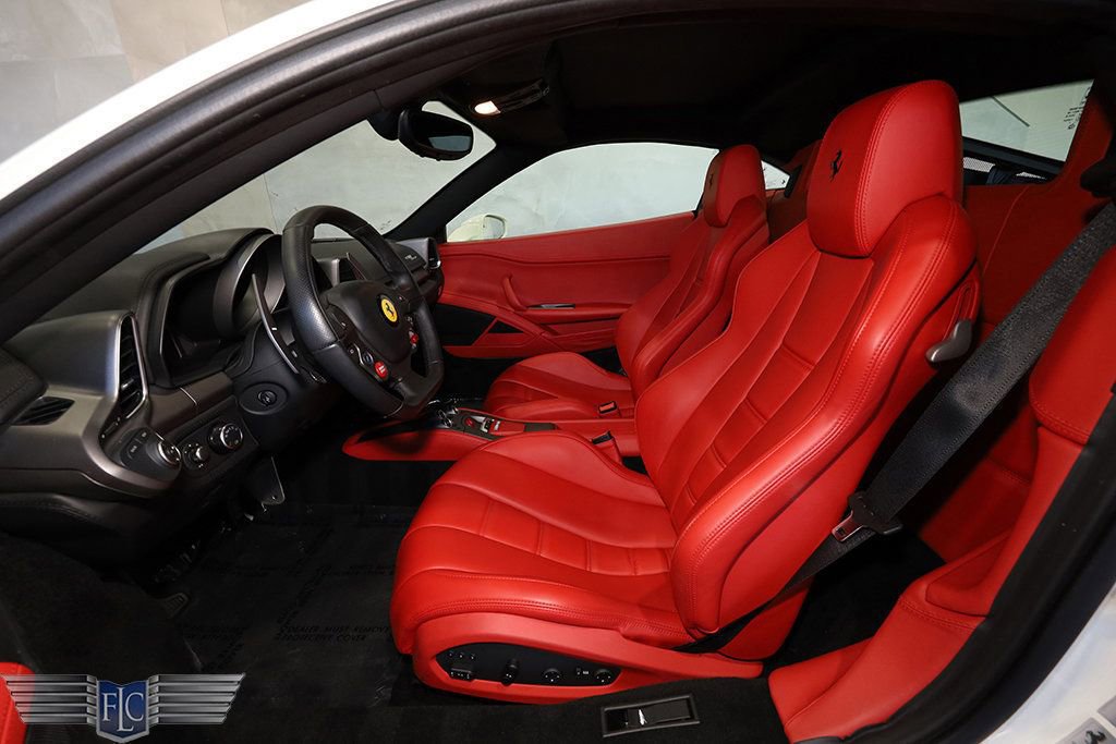 Used 2014 Ferrari 458 Italia Coupe RWD image 21