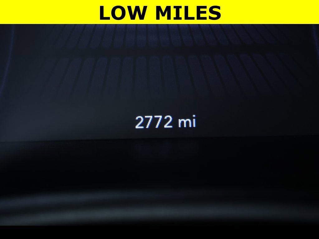 Used 2022 Dodge Challenger R/T w/ Driver Convenience Group image 7