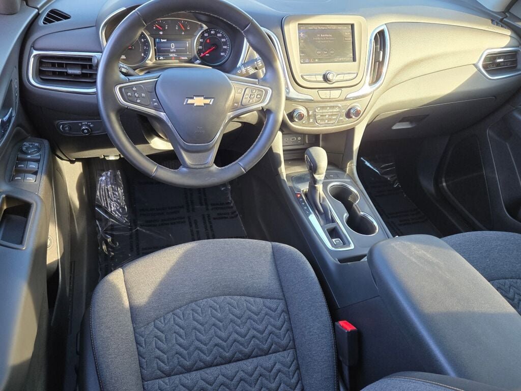 Used 2023 Chevrolet Equinox LT image 18