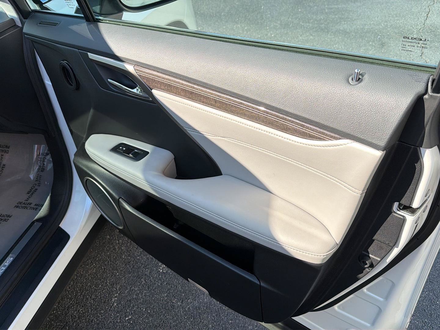 Used 2016 Lexus RX 350 FWD w/ Luxury Package image 15