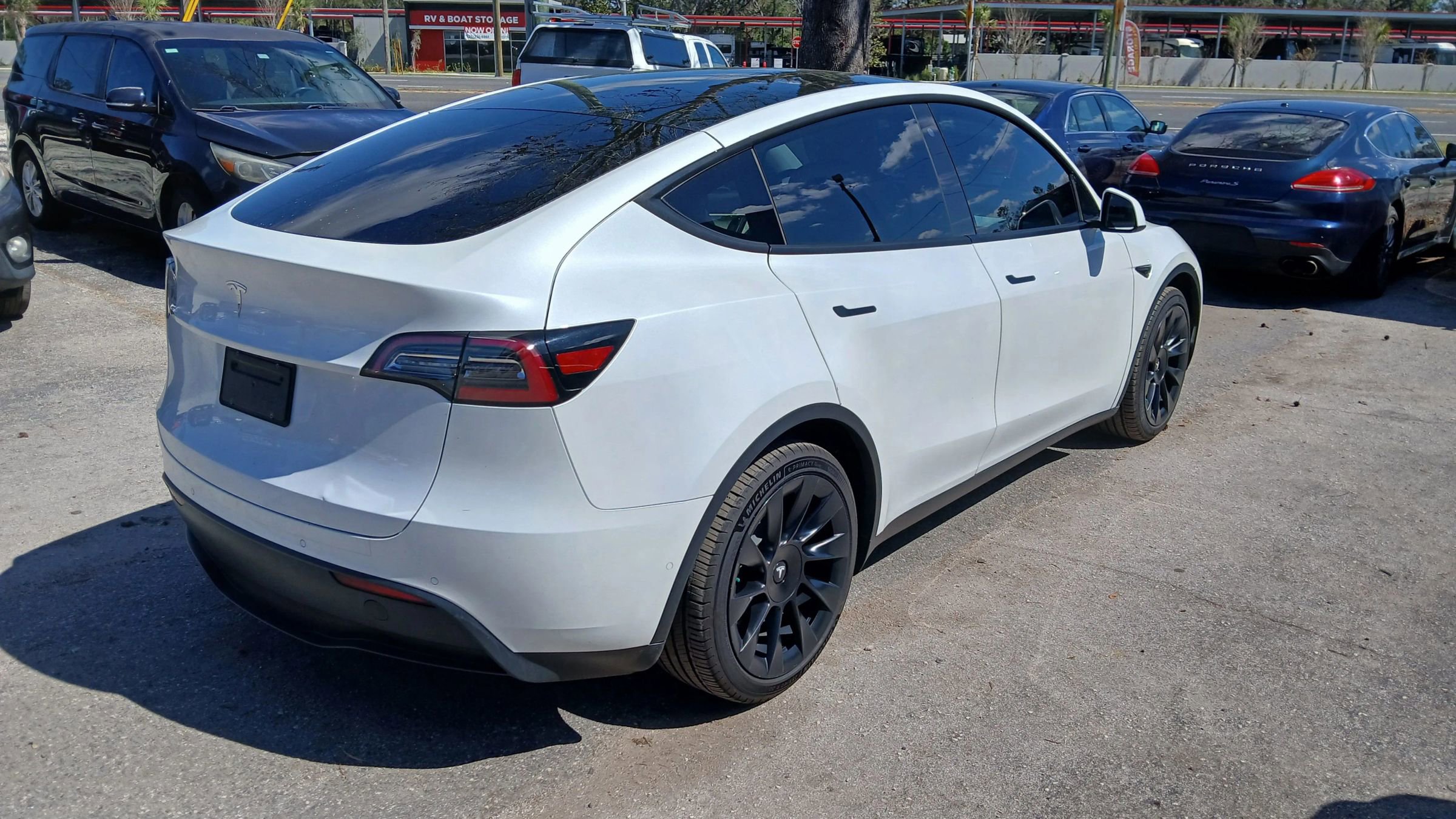 Used 2020 Tesla Model Y Long Range image 5