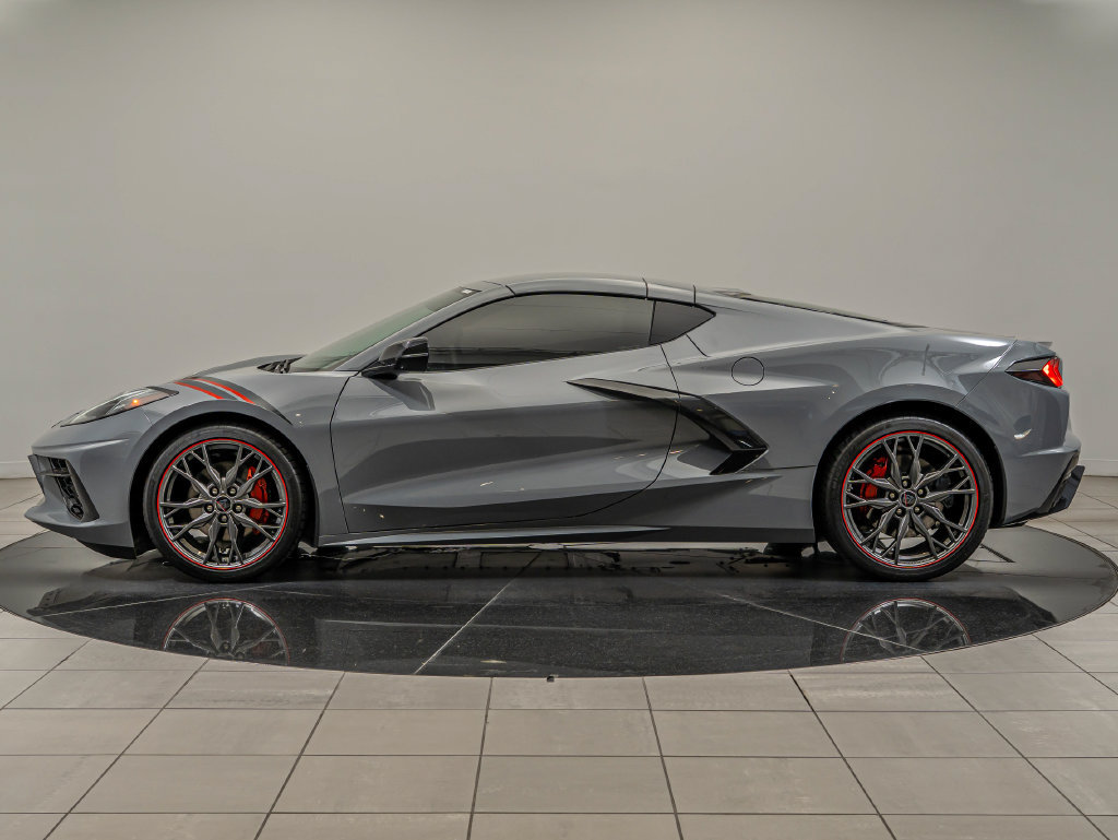 Used 2025 Chevrolet Corvette Stingray Coupe w/ Battery Protection Package RWD image 5