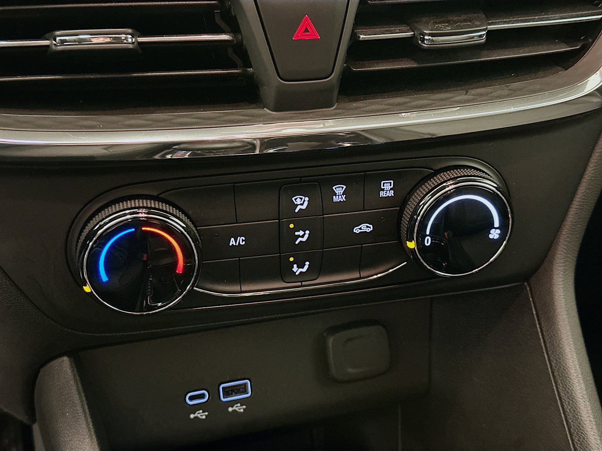 Used 2025 Buick Encore GX Preferred image 24