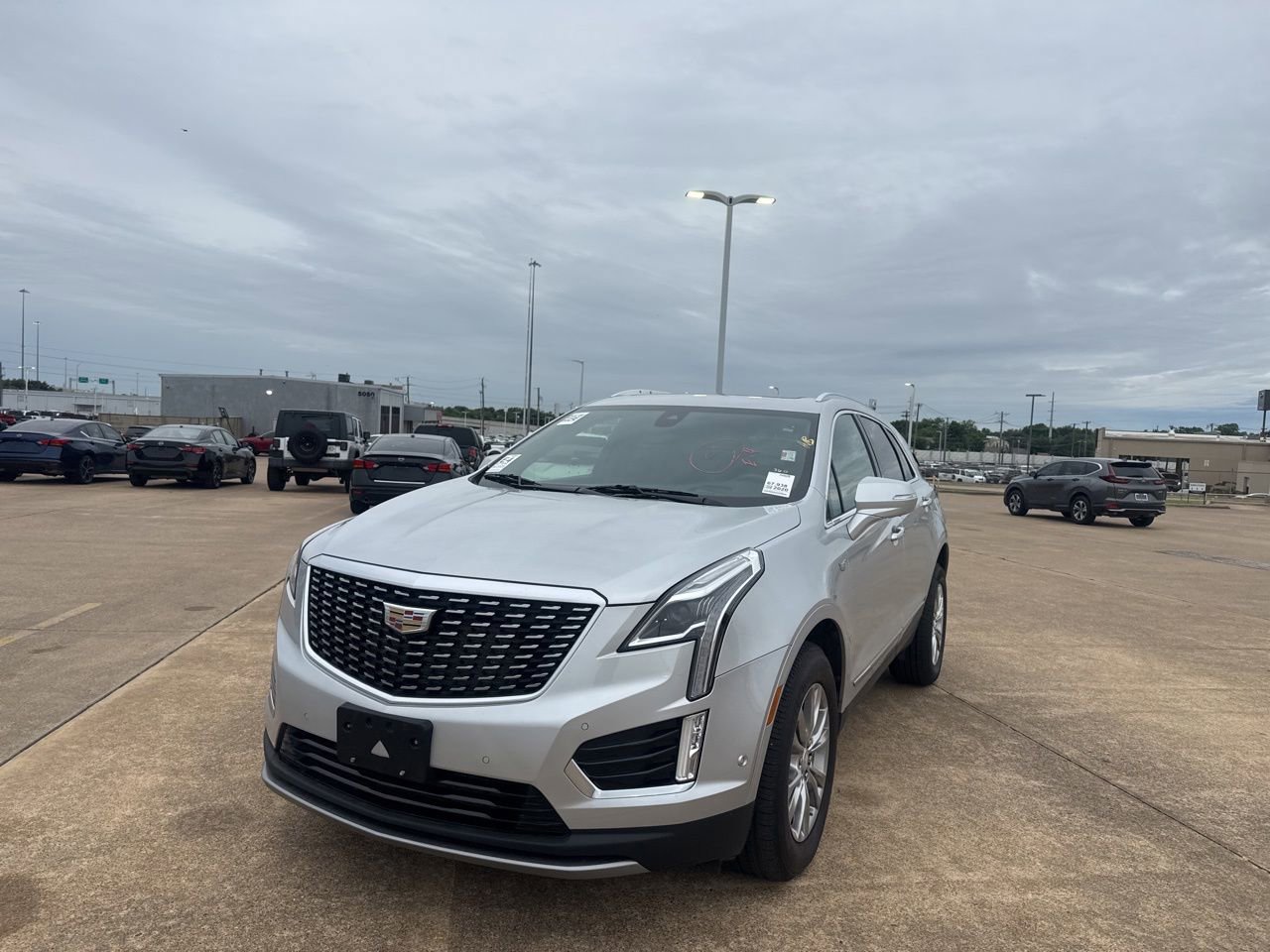 Used 2020 Cadillac XT5 Premium Luxury FWD image 6