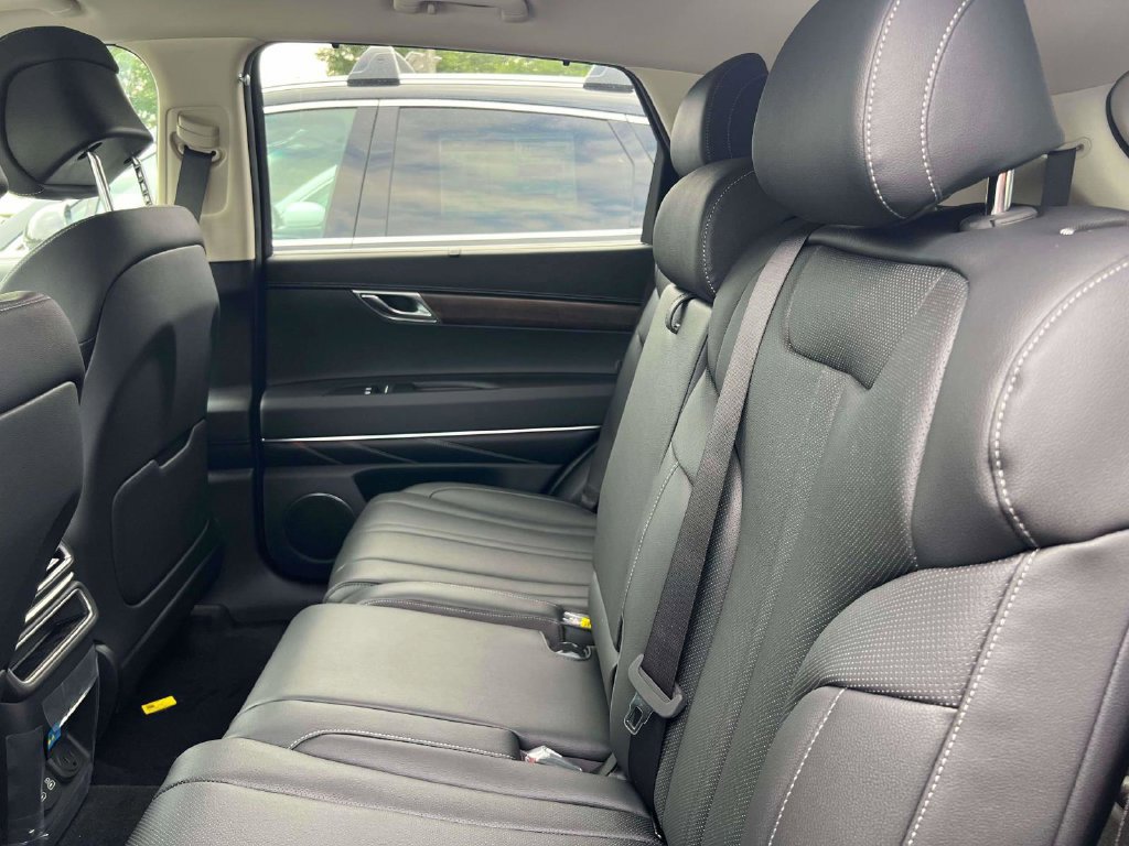 New 2027 Genesis GV80 2.5T Select AWD/4WD image 11