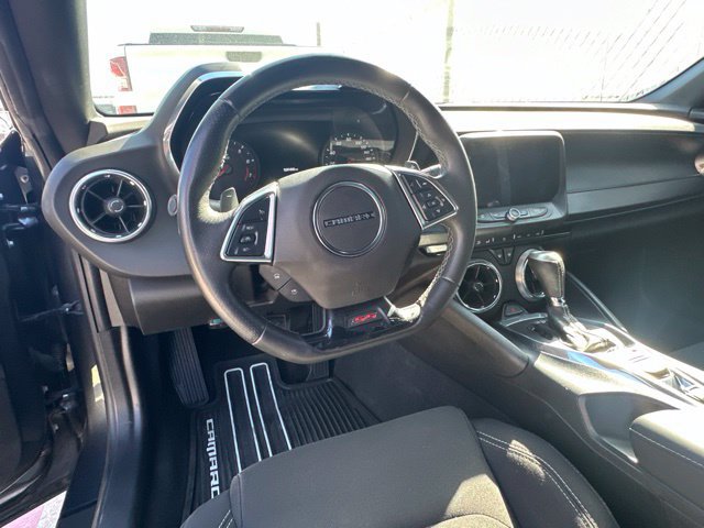 Used 2018 Chevrolet Camaro SS RWD image 13