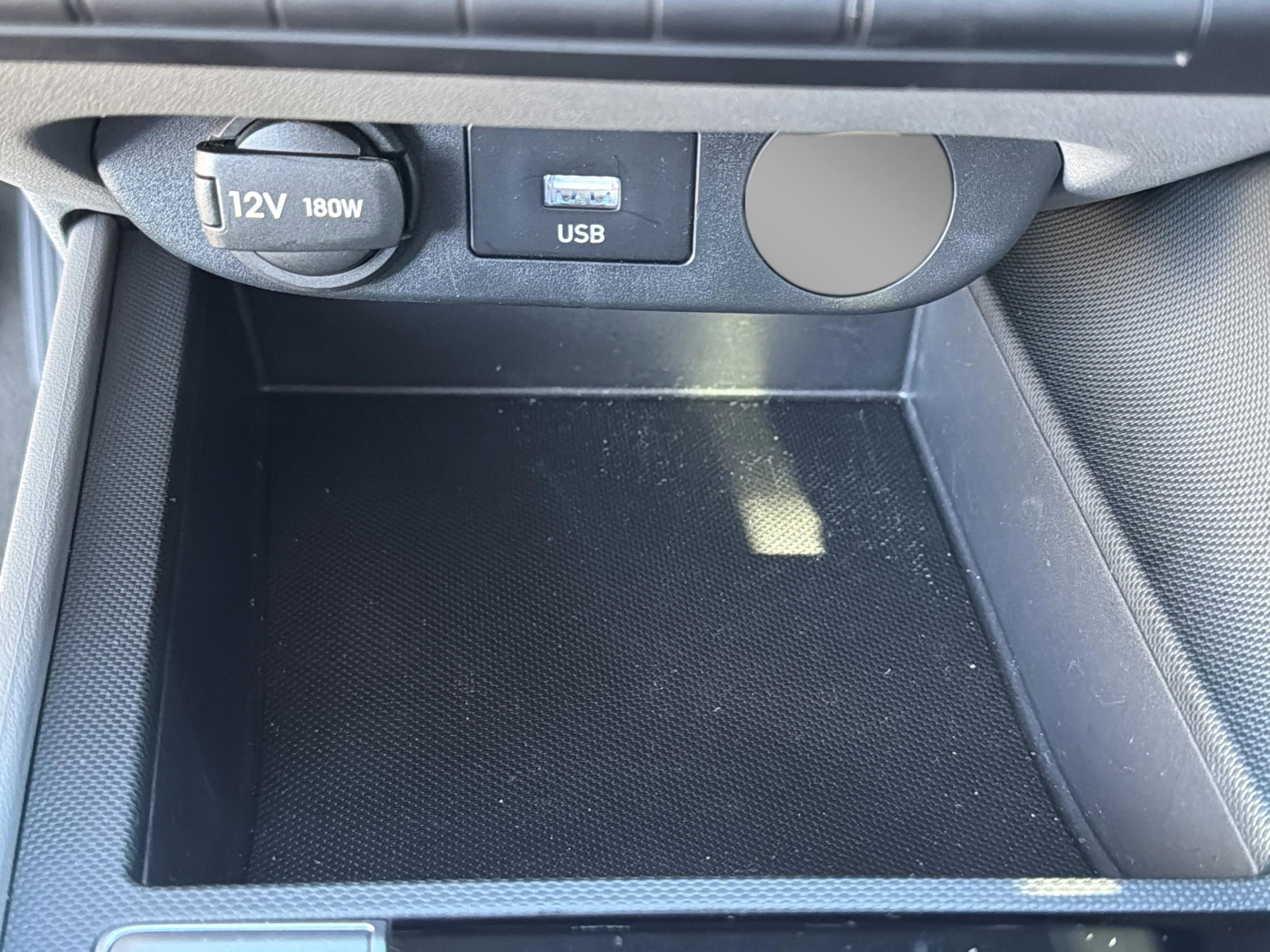 Used 2025 Hyundai Elantra SE image 14