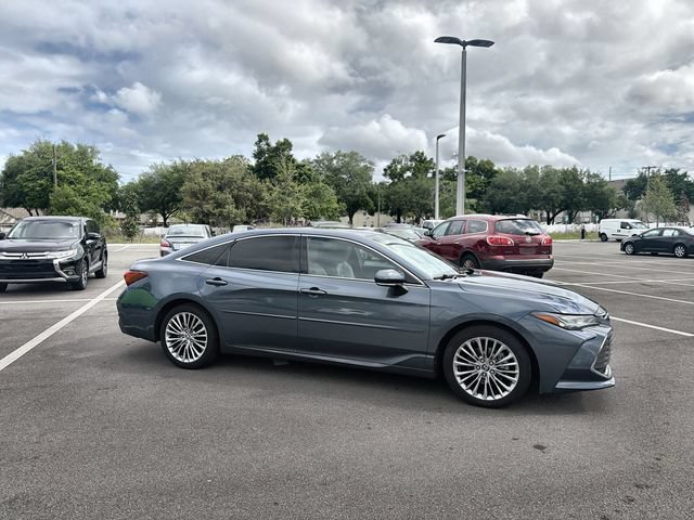 Used 2019 Toyota Avalon Limited w/ Carpet Mat Package FWD image 12