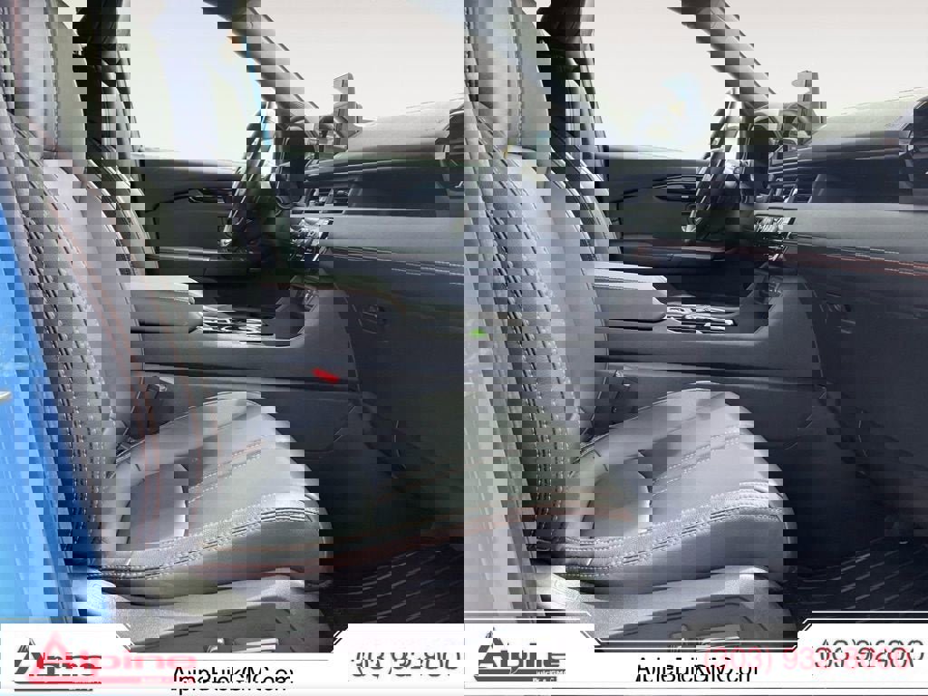 Used 2025 Honda Pilot TrailSport image 15