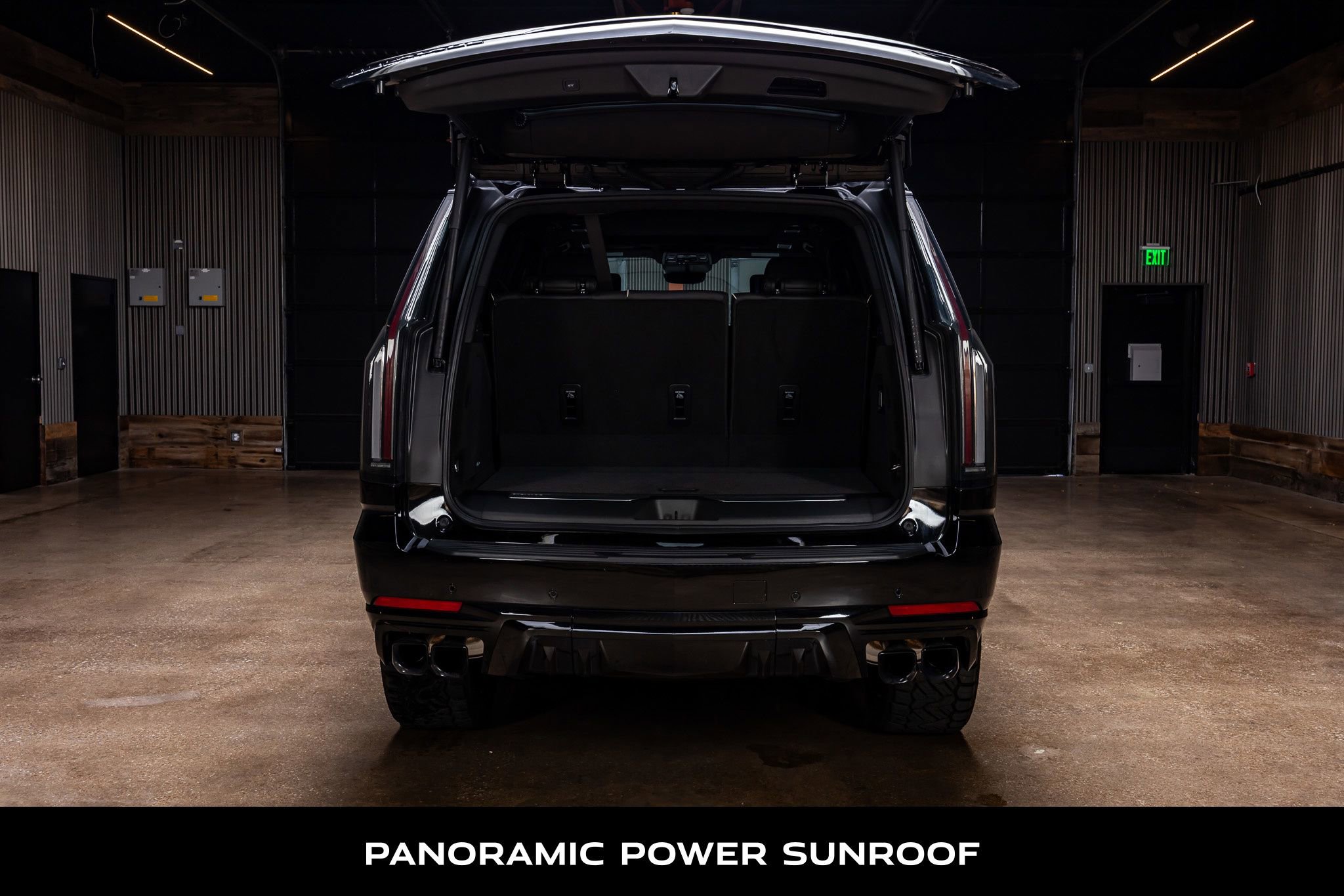 Used 2025 Cadillac Escalade V image 9