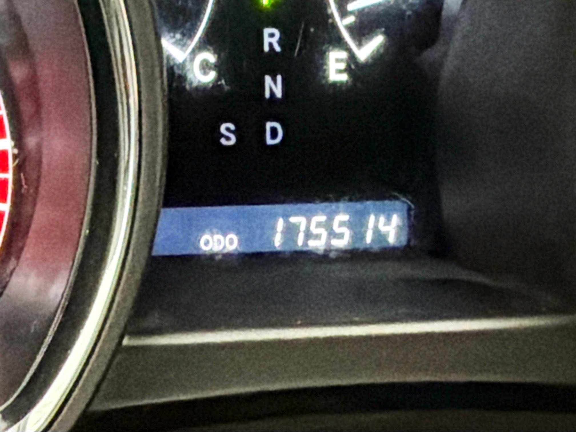 Used 2012 Toyota Highlander SE w/ Tow Pkg image 8