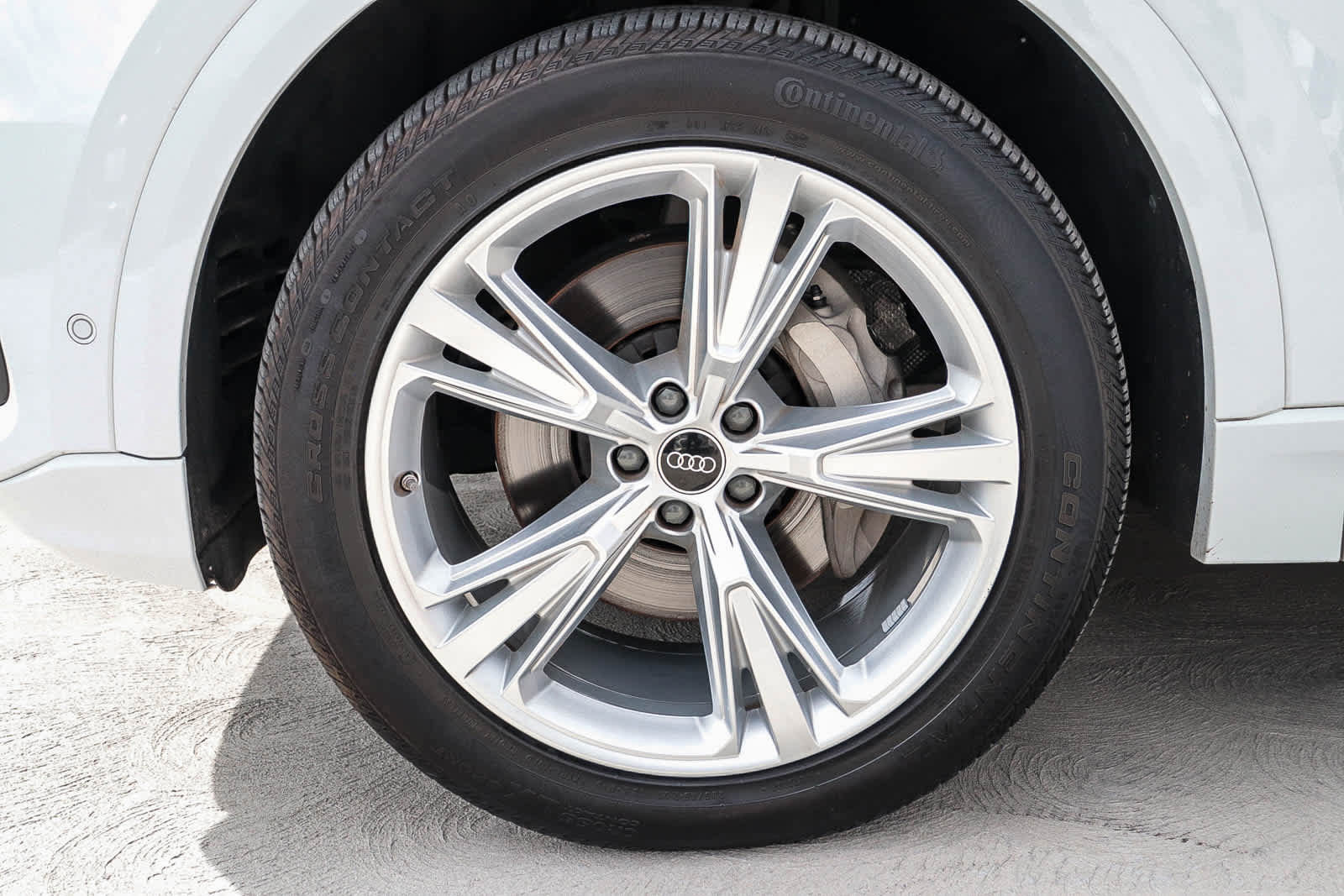 Used 2023 Audi Q8 Premium w/ Convenience Package image 28